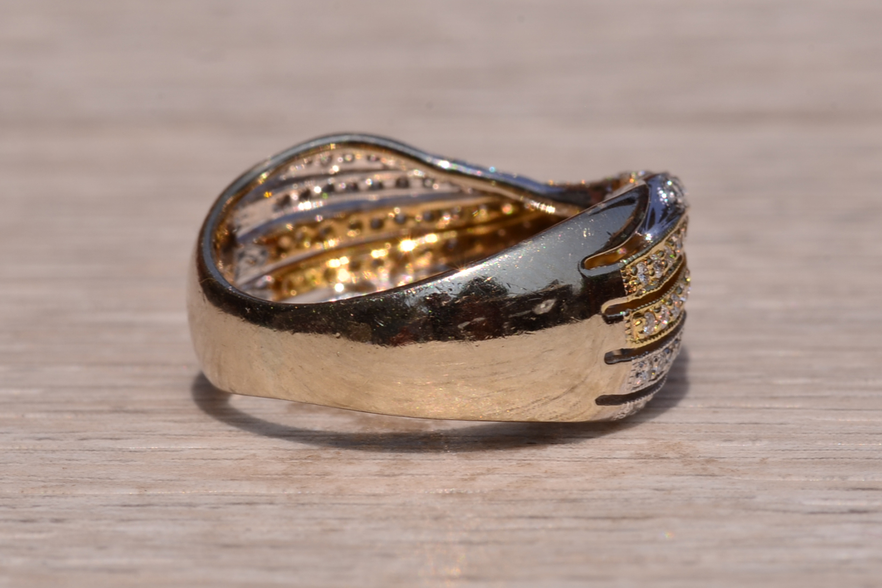The South Eton: Two Tone Twist Band set with Natural Diamonds - Image 5