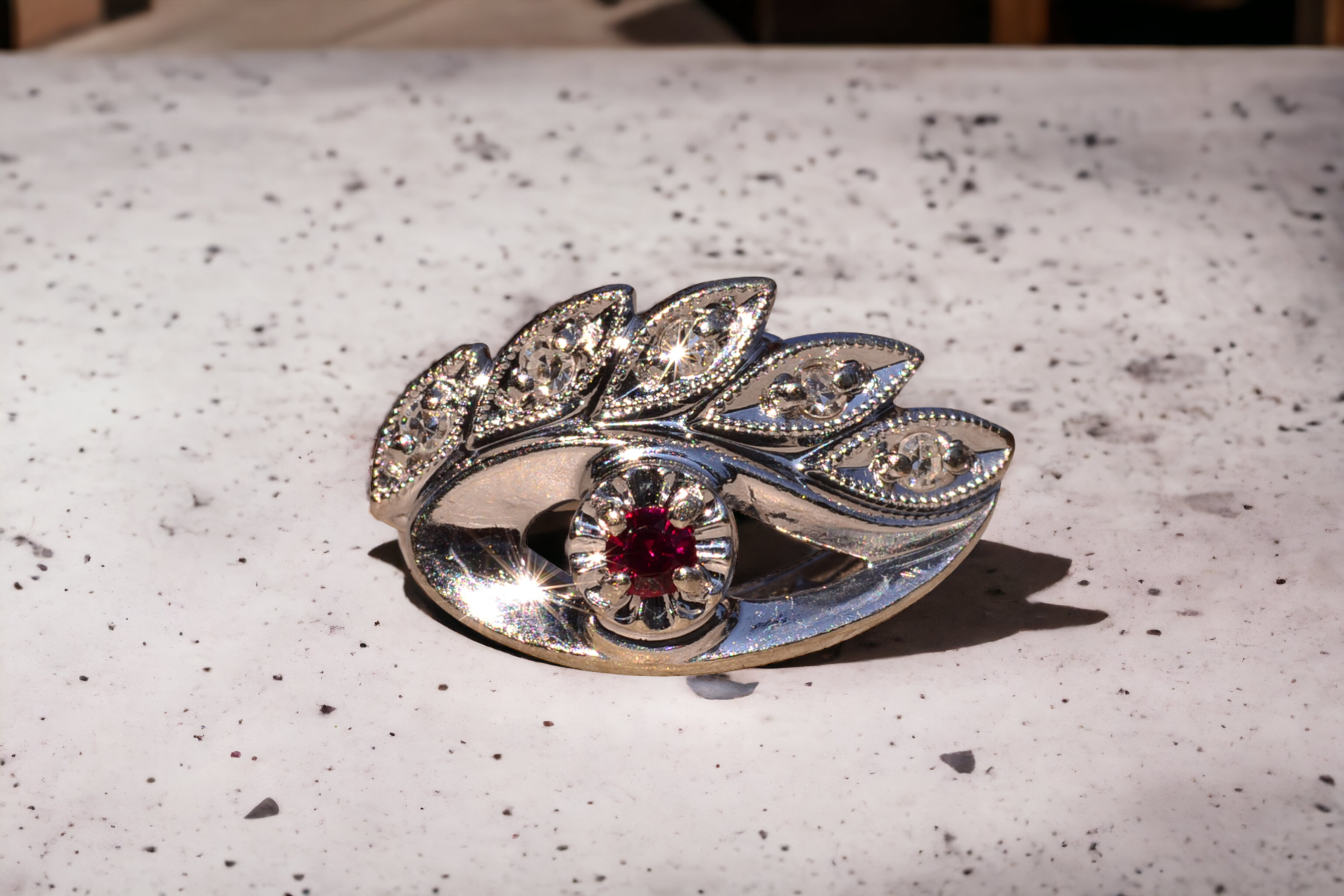 The Faraday Street: Retro Era Eye Ring with Ruby and Diamonds - Image 11
