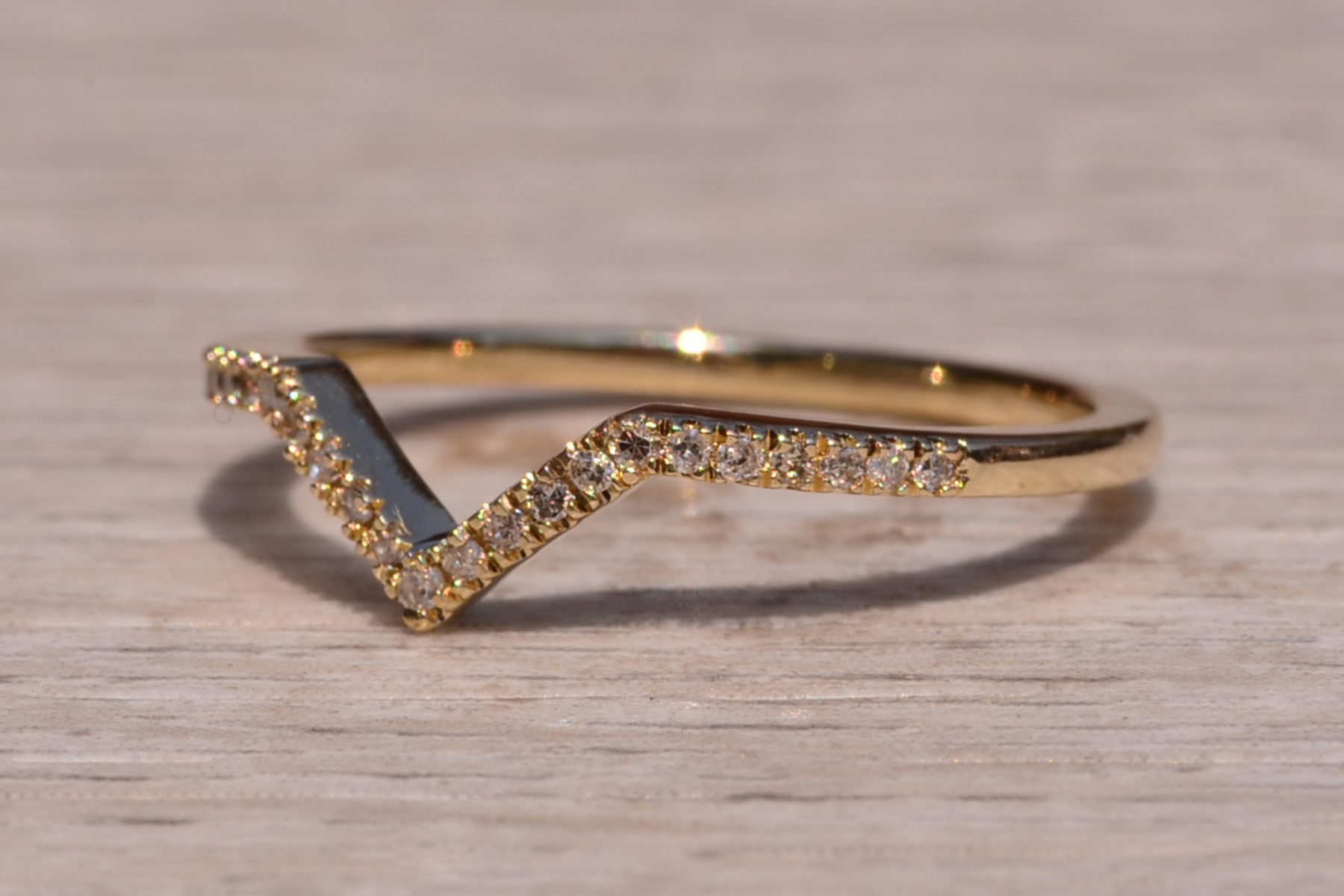 The Edison Street: Yellow Gold Diamond Chevron Band - Image 3