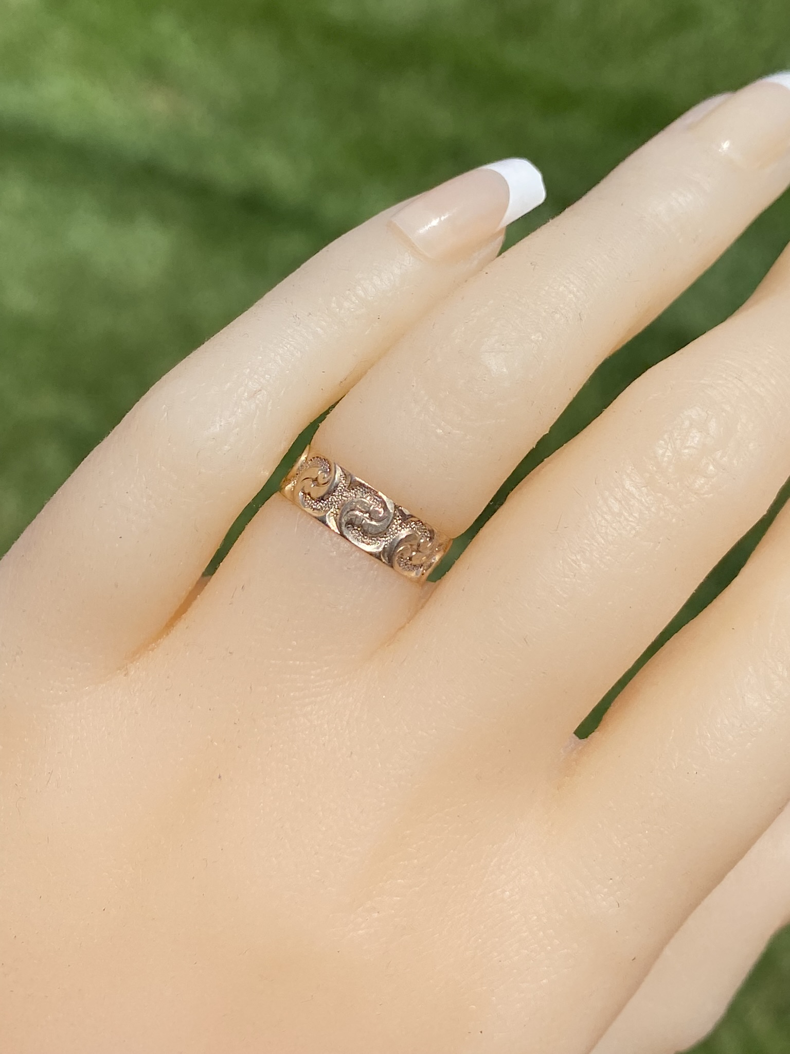 SOLD - The Revere Road: Georgian Era Band in Rose Gold with Hand Engraving - Image 8