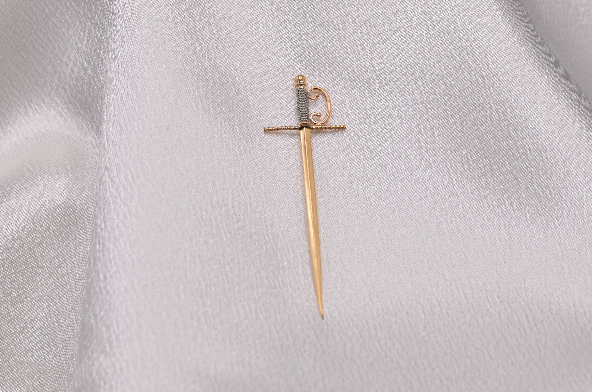SOLD - The 12th Street: Gold Sword Toothpick in Tricolor Gold - Image 3