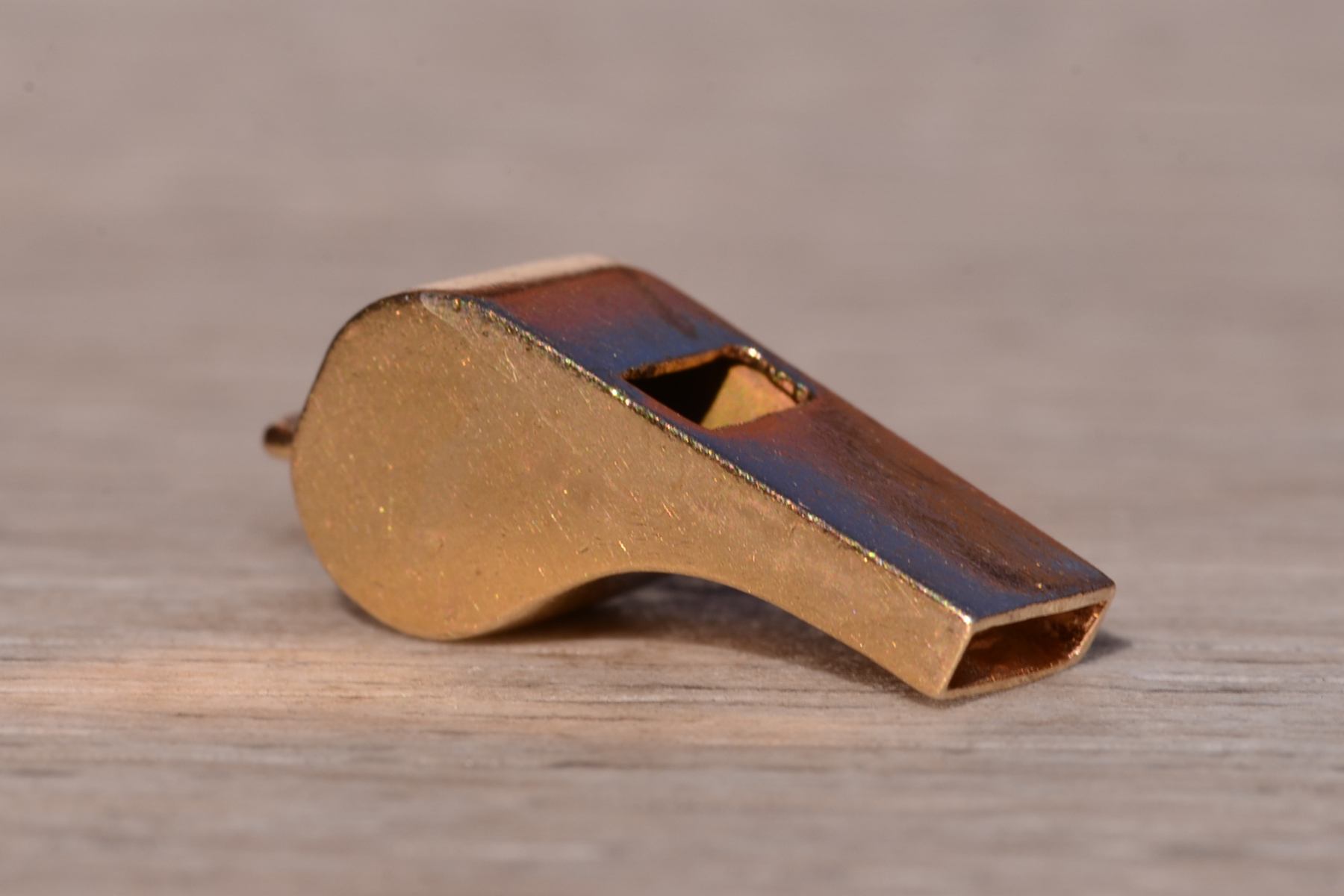 The 108th Street: Signed Yellow Gold Functional Whistle - Image 2