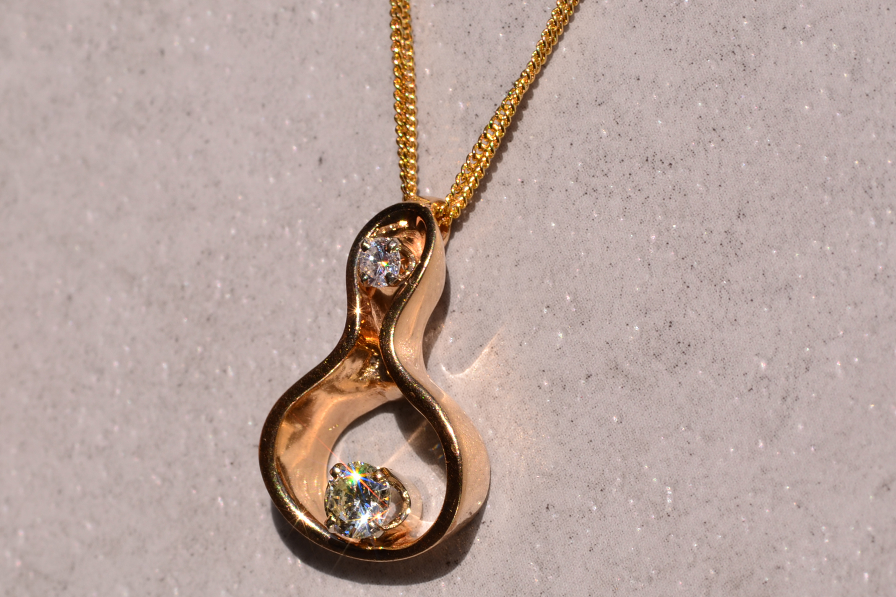 The 140th Street: Vintage Yellow Gold and Natural Diamond Modernist Pendant - Image 3