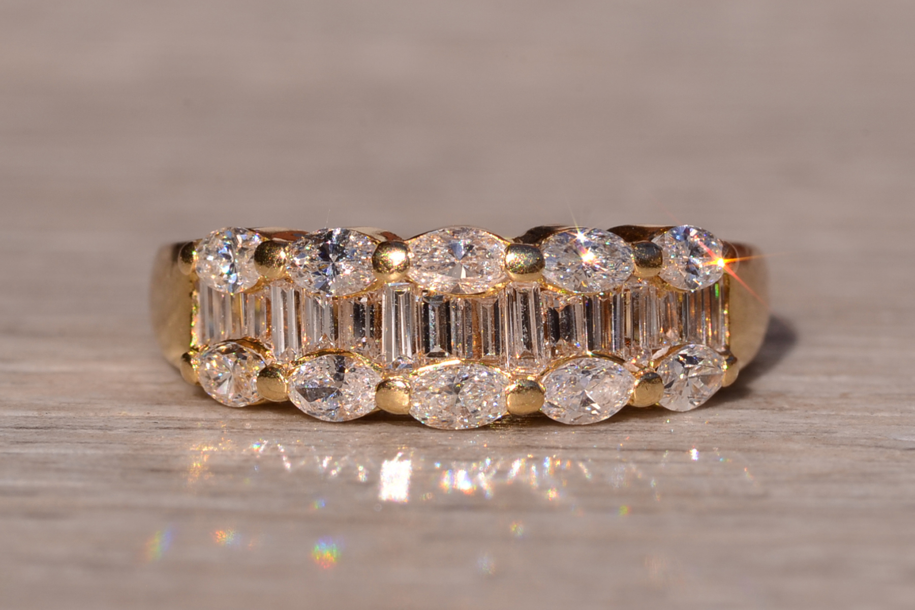 The 99th Street: Outstanding Diamond Cocktail Ring in Yellow Gold - Image 2