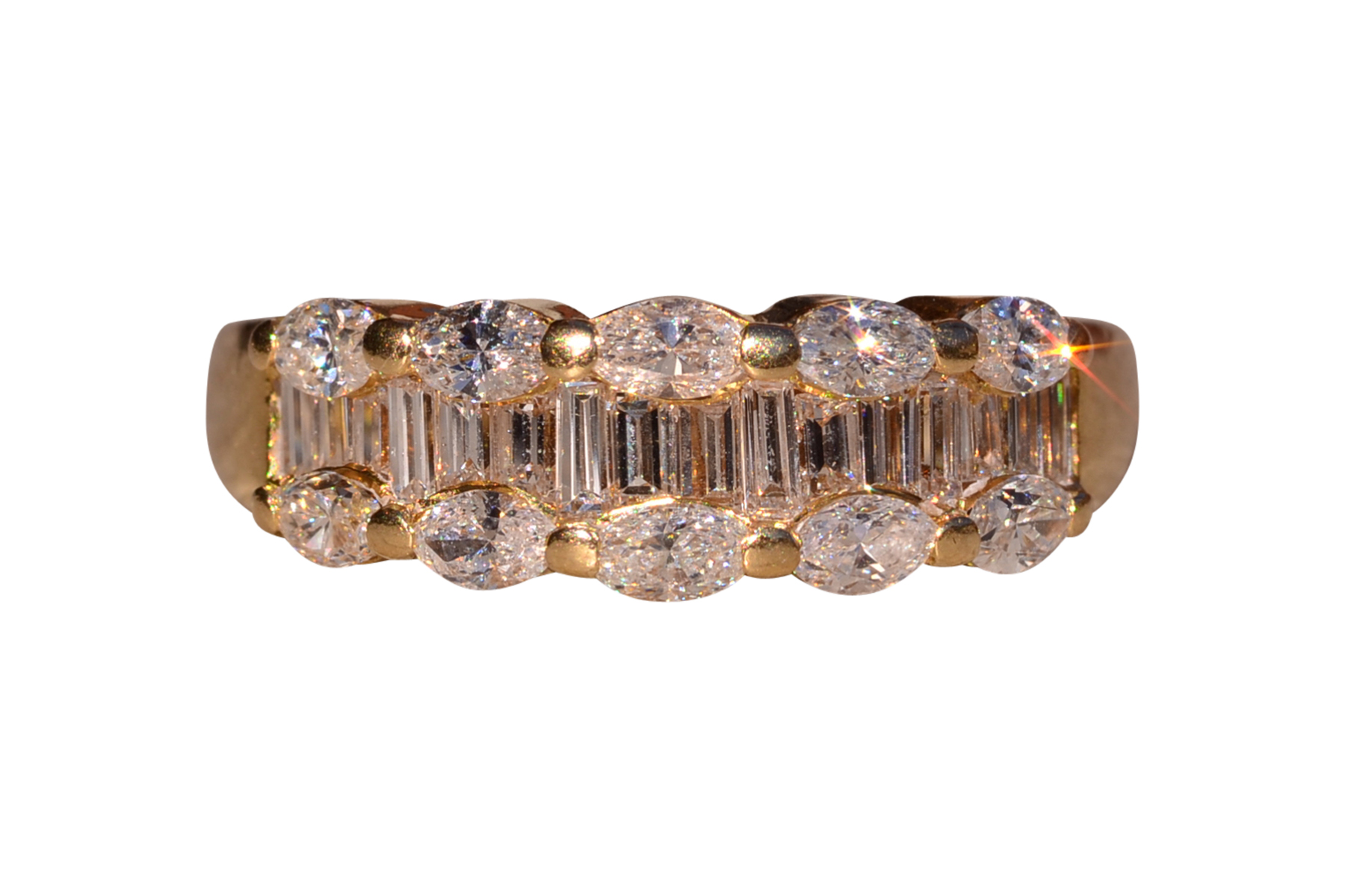 The 99th Street: Outstanding Diamond Cocktail Ring in Yellow Gold