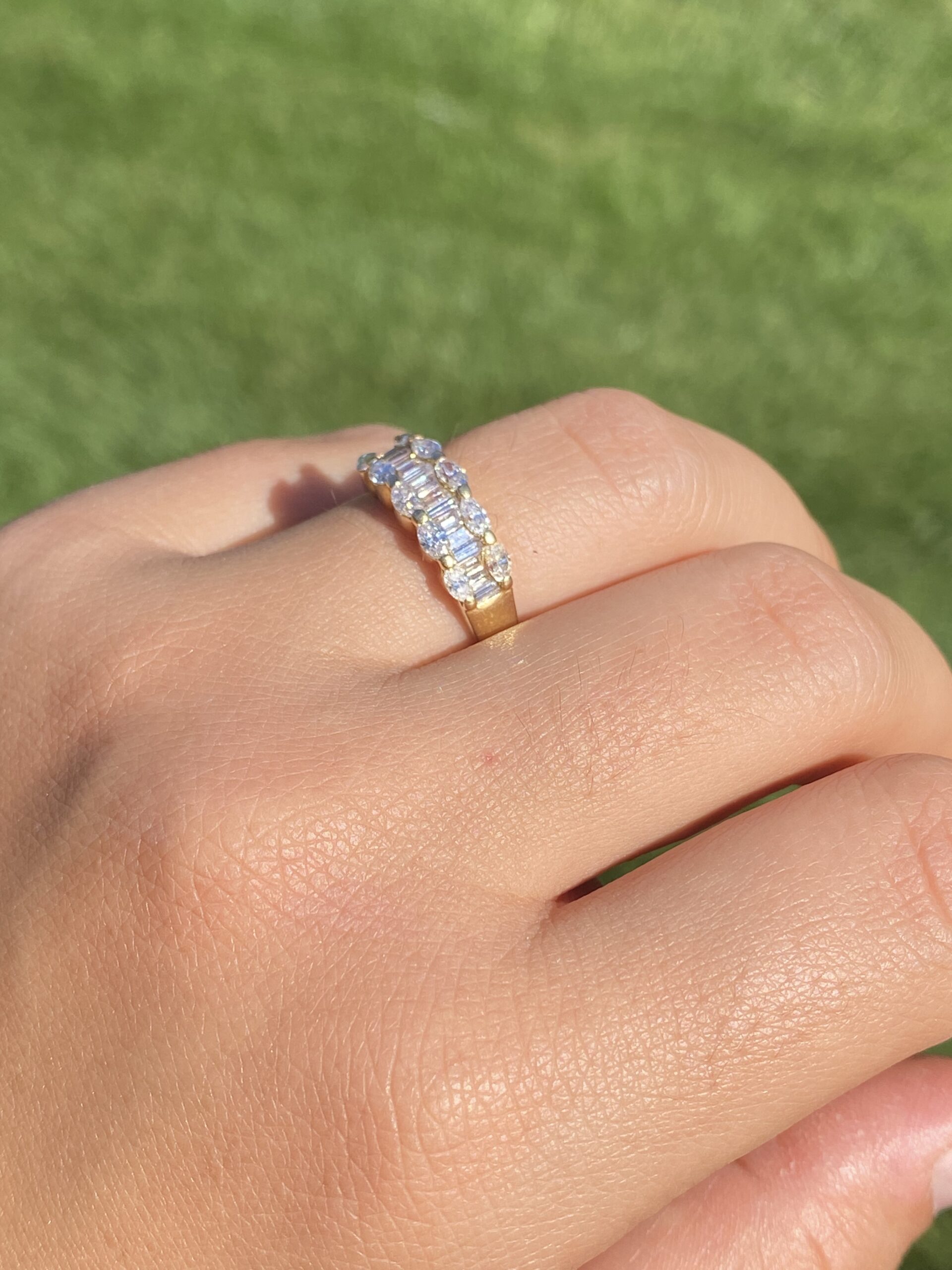 The 99th Street: Outstanding Diamond Cocktail Ring in Yellow Gold - Image 10