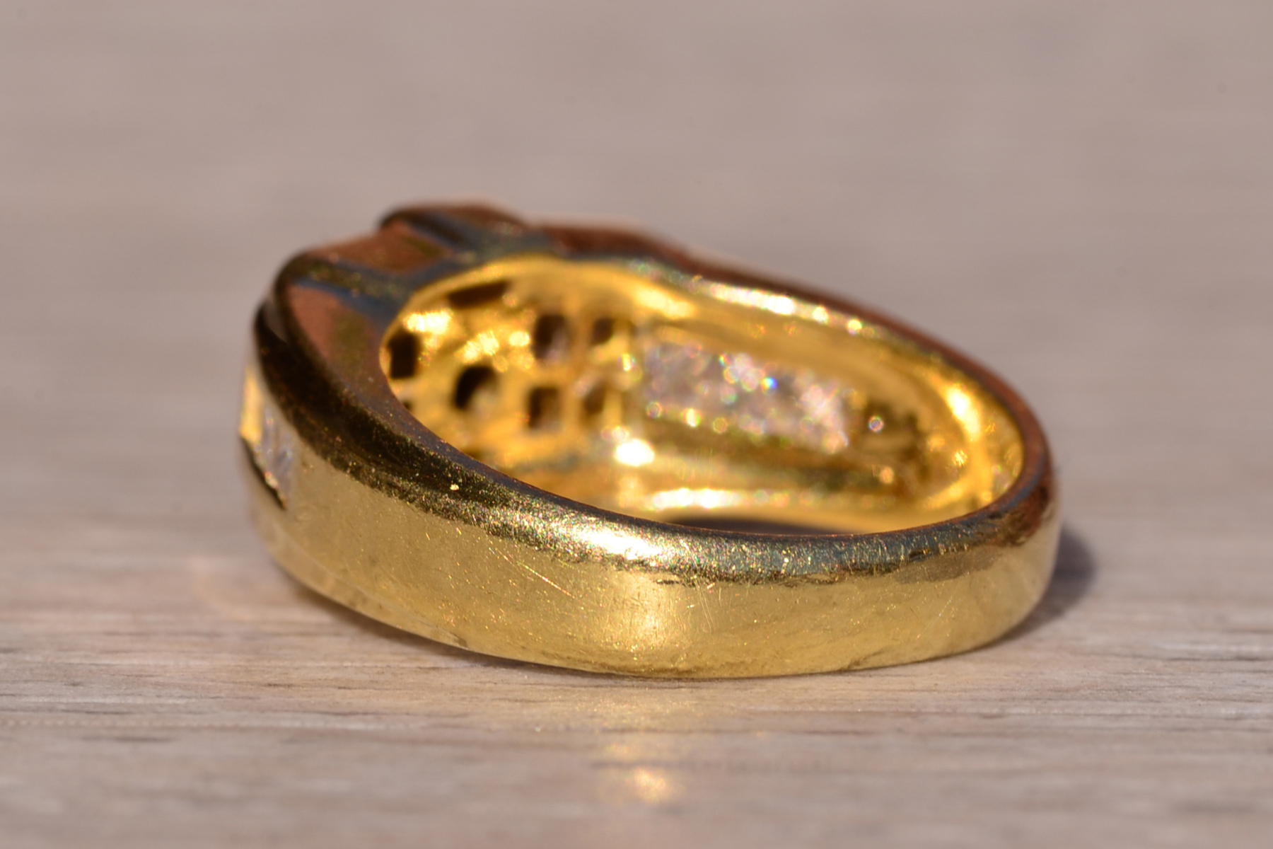 The 138th Street: Sapphire and Diamond Ring in Yellow Gold - Image 4