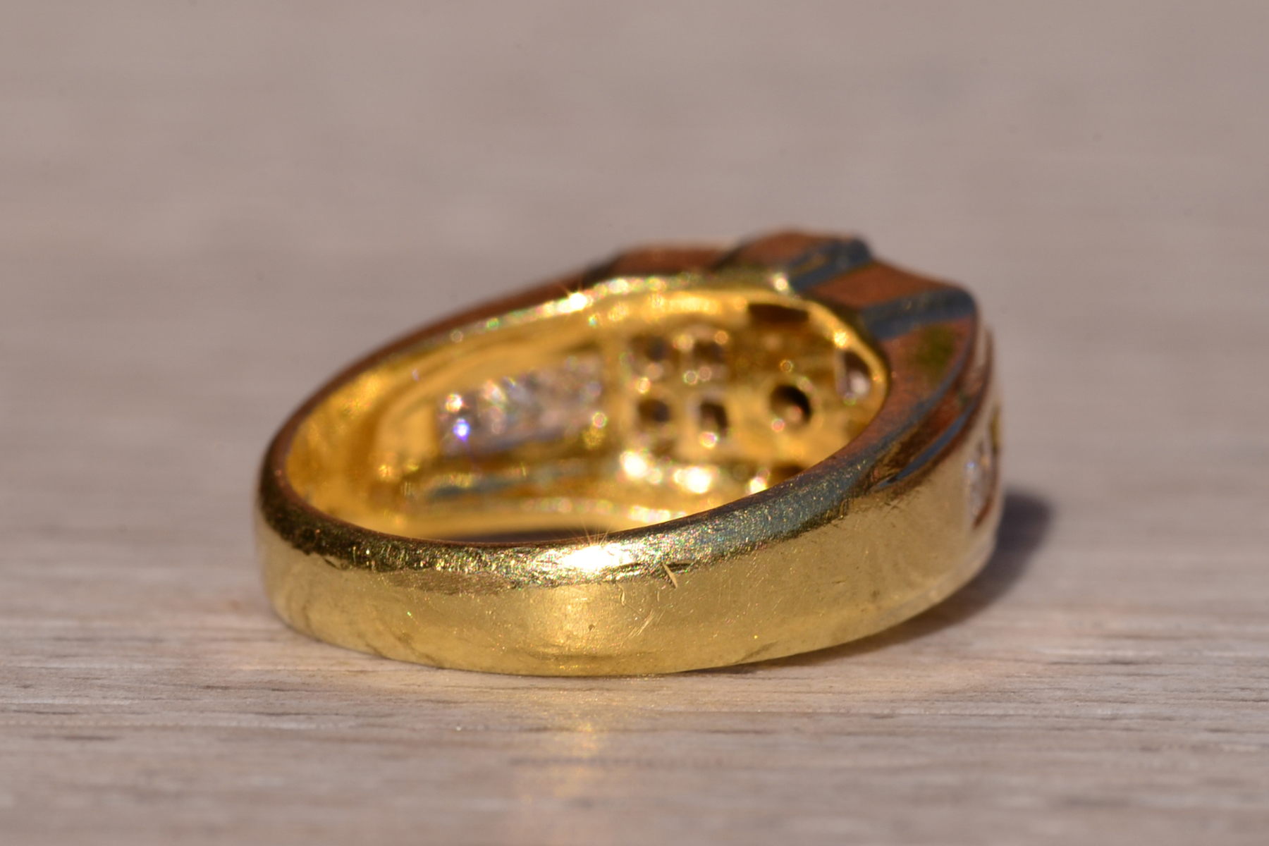 The 138th Street: Sapphire and Diamond Ring in Yellow Gold - Image 6