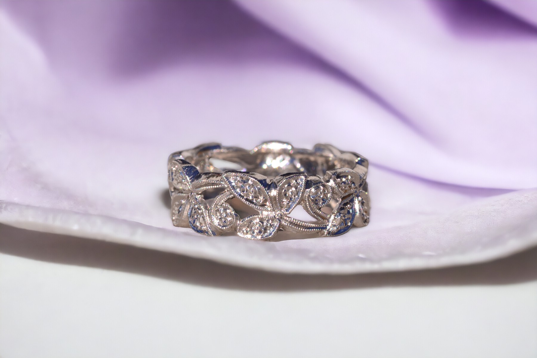 SOLD - The Bastide: Antique Foliage Eternity Filigree Band in Platinum - Image 9