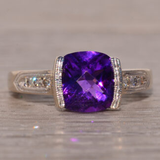 The Bassano: Amethyst Ring with Natural Diamonds in White Gold