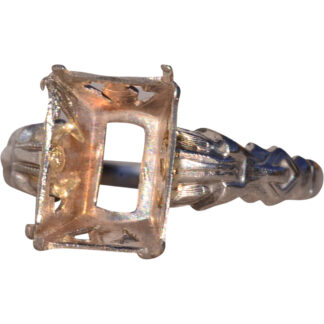 Antique White Gold Emerald Cut Mounting