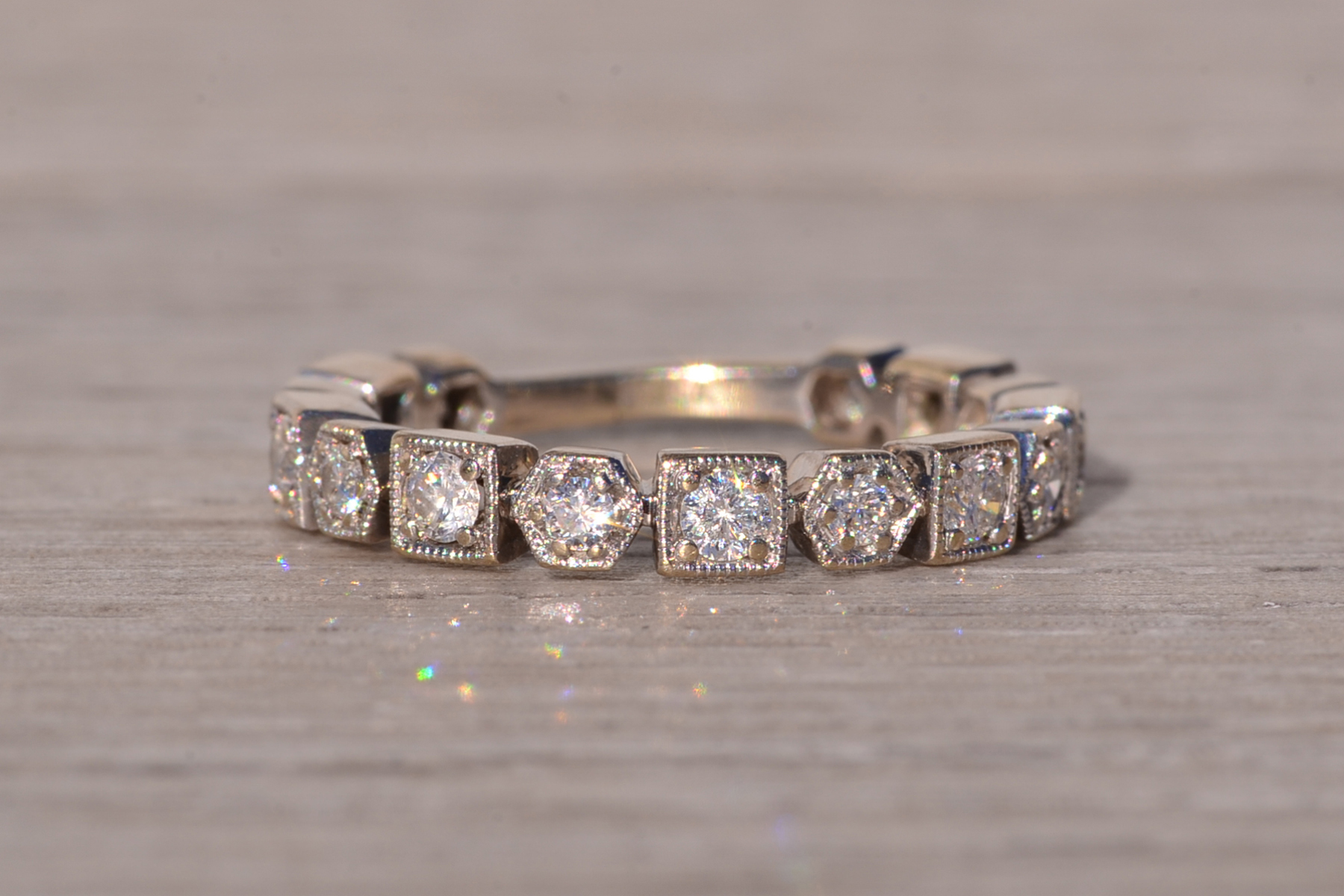 The Sirmione: Shaped Station Stackable Band With Natural Diamonds in White Gold - Image 2