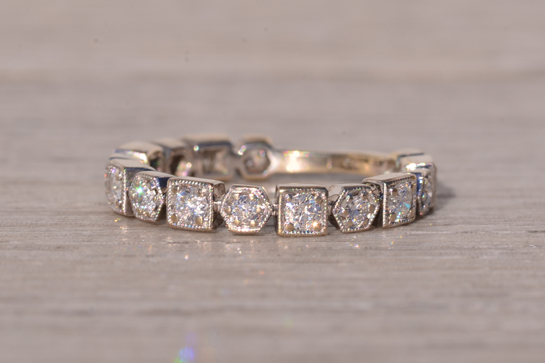 The Sirmione: Shaped Station Stackable Band With Natural Diamonds in White Gold - Image 4