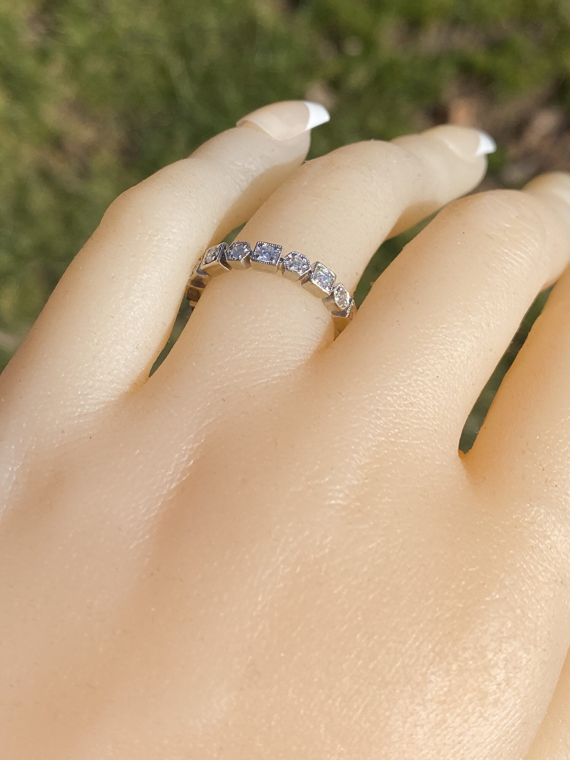 The Sirmione: Shaped Station Stackable Band With Natural Diamonds in White Gold - Image 10