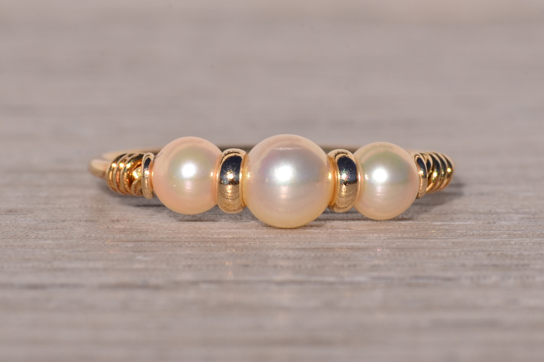 The Asolo: Triple Pearl Ring in Yellow Gold - Image 2