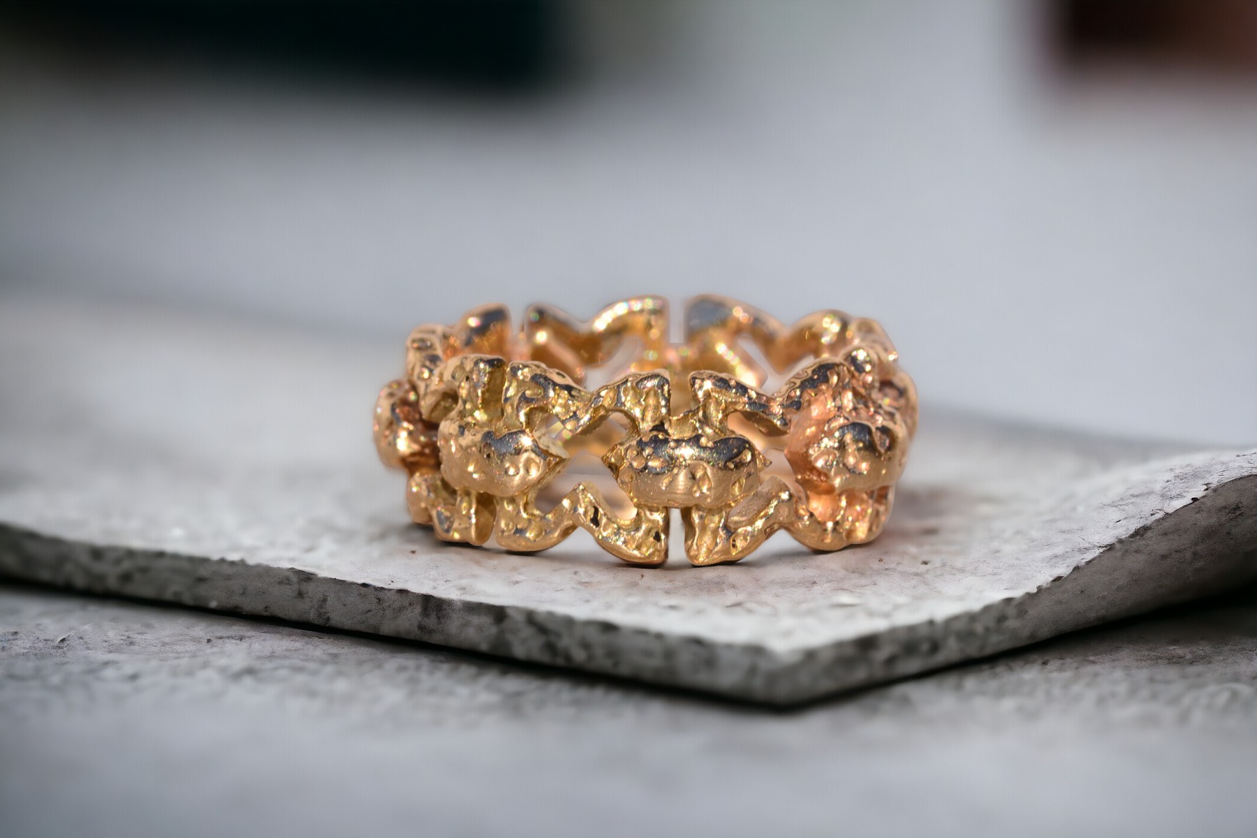 The Miano : Mid Century Yellow Gold Band - Image 8