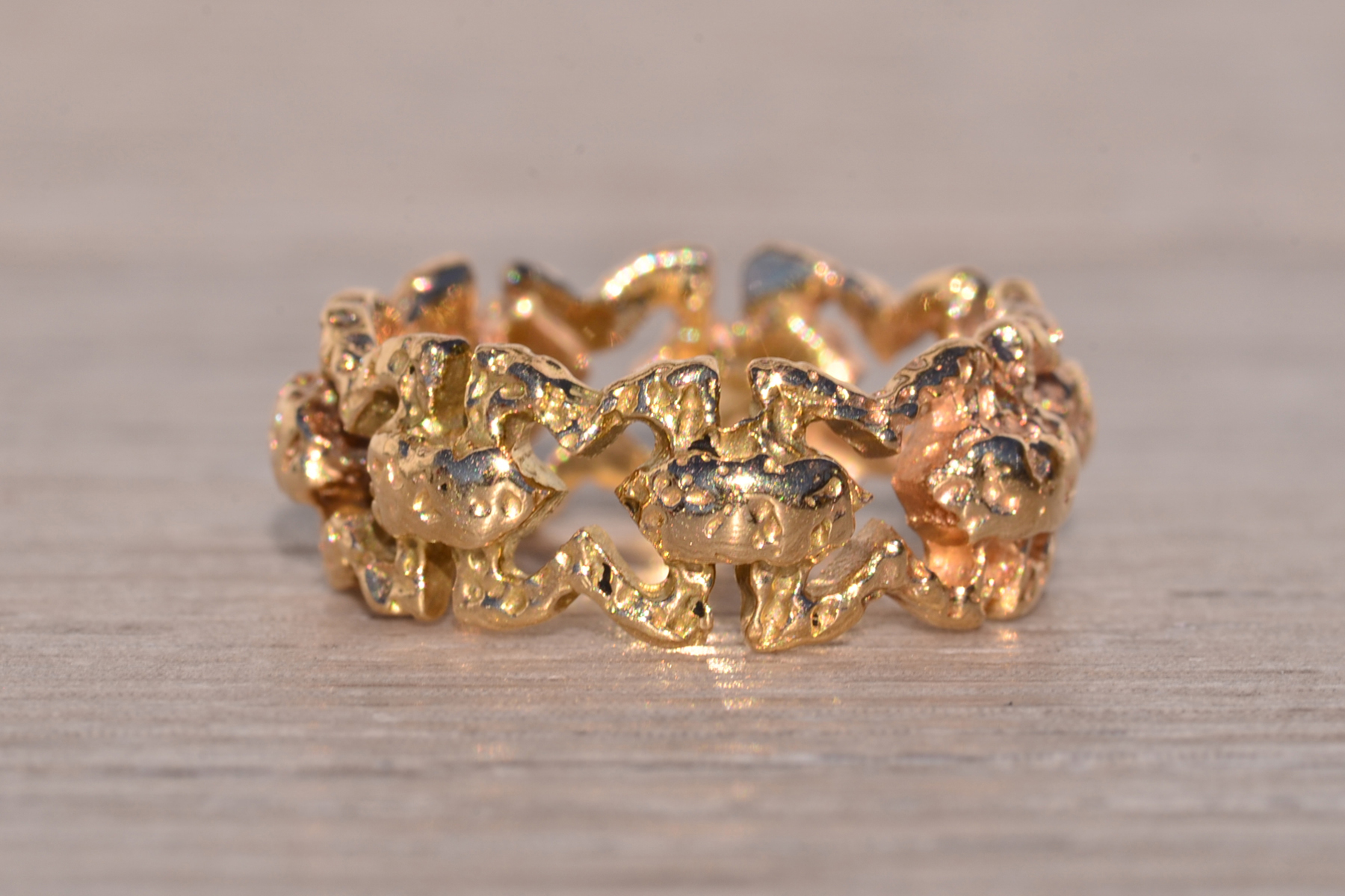 The Miano : Mid Century Yellow Gold Band - Image 2