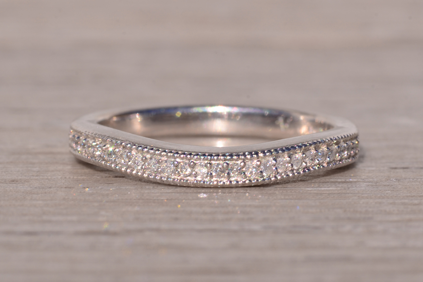 The Ceduna: Natural Diamond Contour Band in Platinum - Image 2