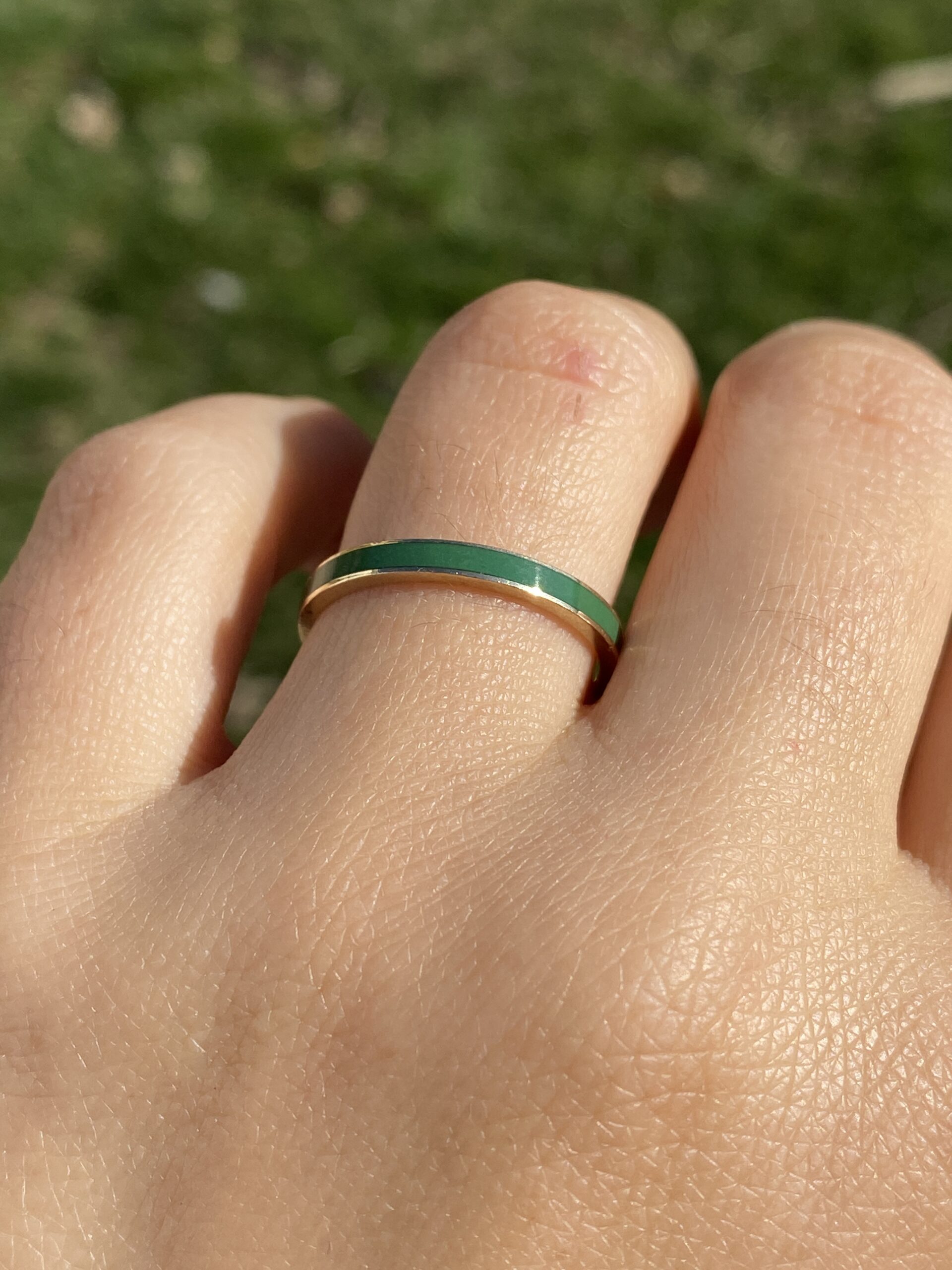 The Montecchio: Vintage Green Enamel Stackable Band in Yellow Gold - Image 7