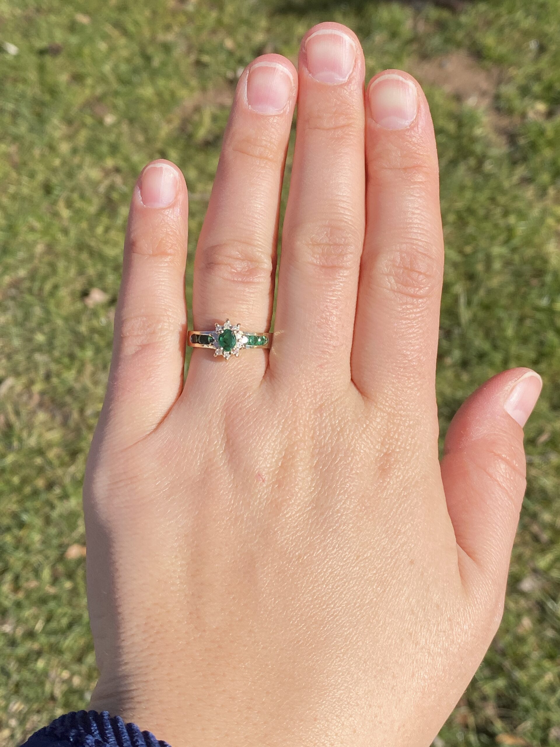 SOLD - The Equense: Vintage 1980's Natural Emerald and Diamond Ring in Yellow Gold - Image 8
