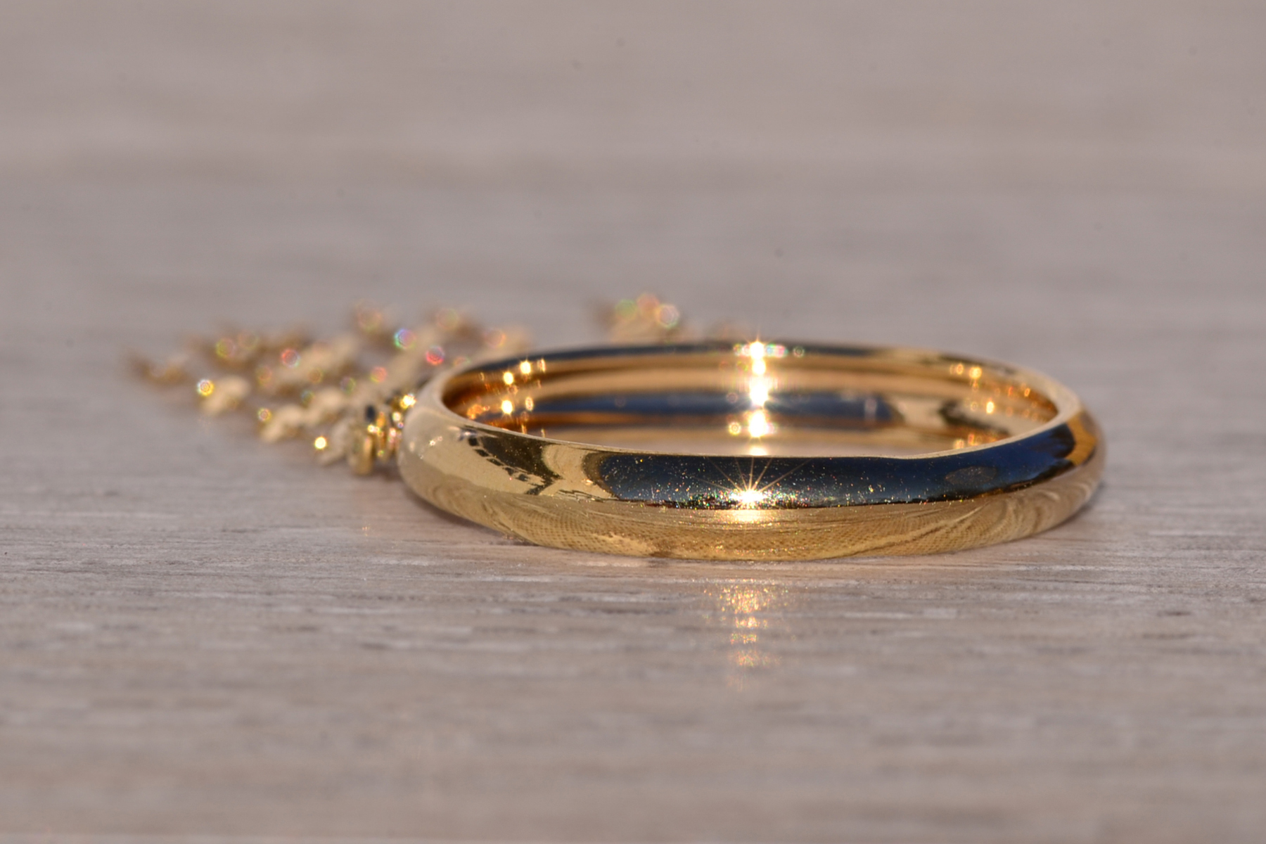 SOLD - The Garda: Playful Dangling Chain Ring in Yellow Gold - Image 4