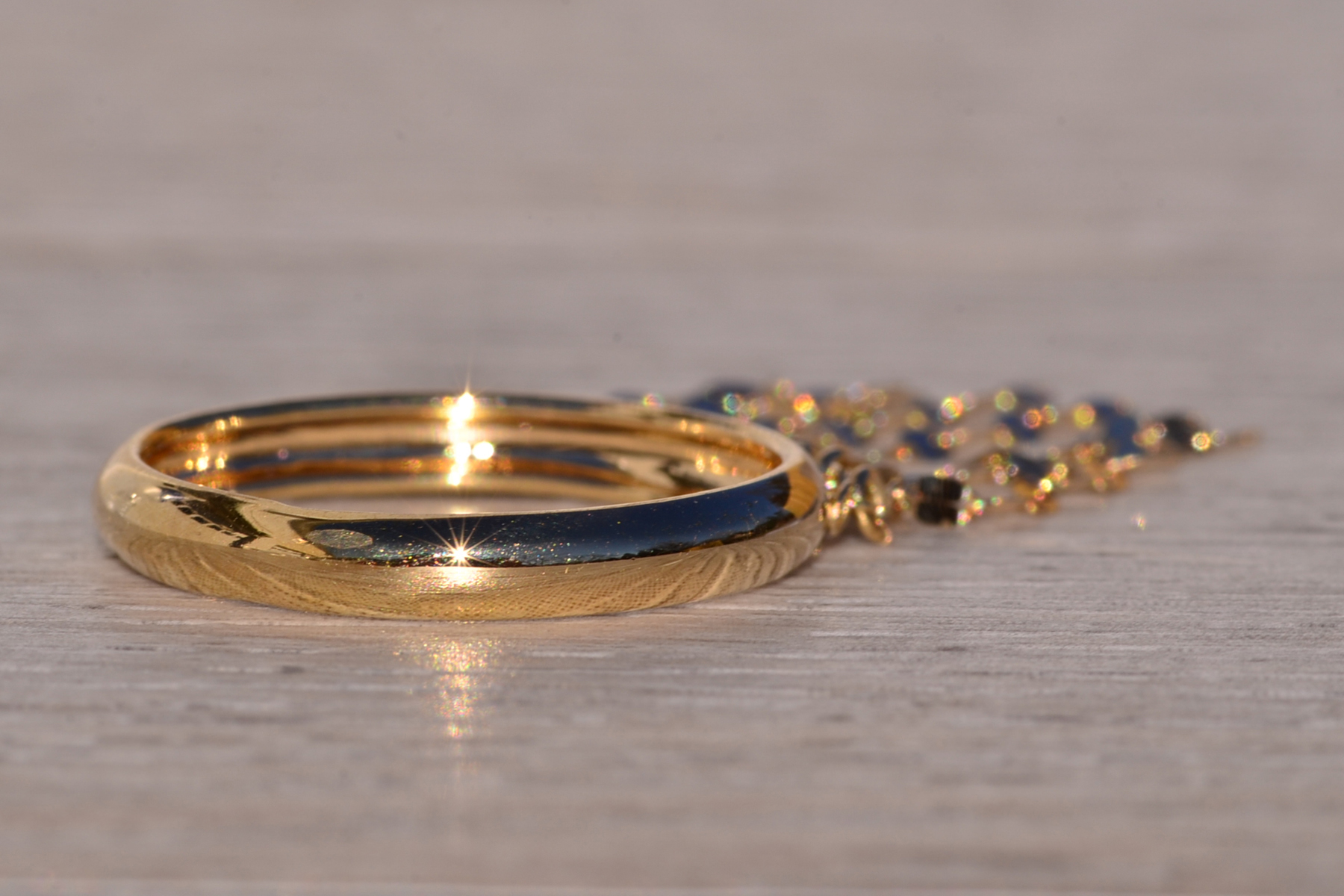 SOLD - The Garda: Playful Dangling Chain Ring in Yellow Gold - Image 5