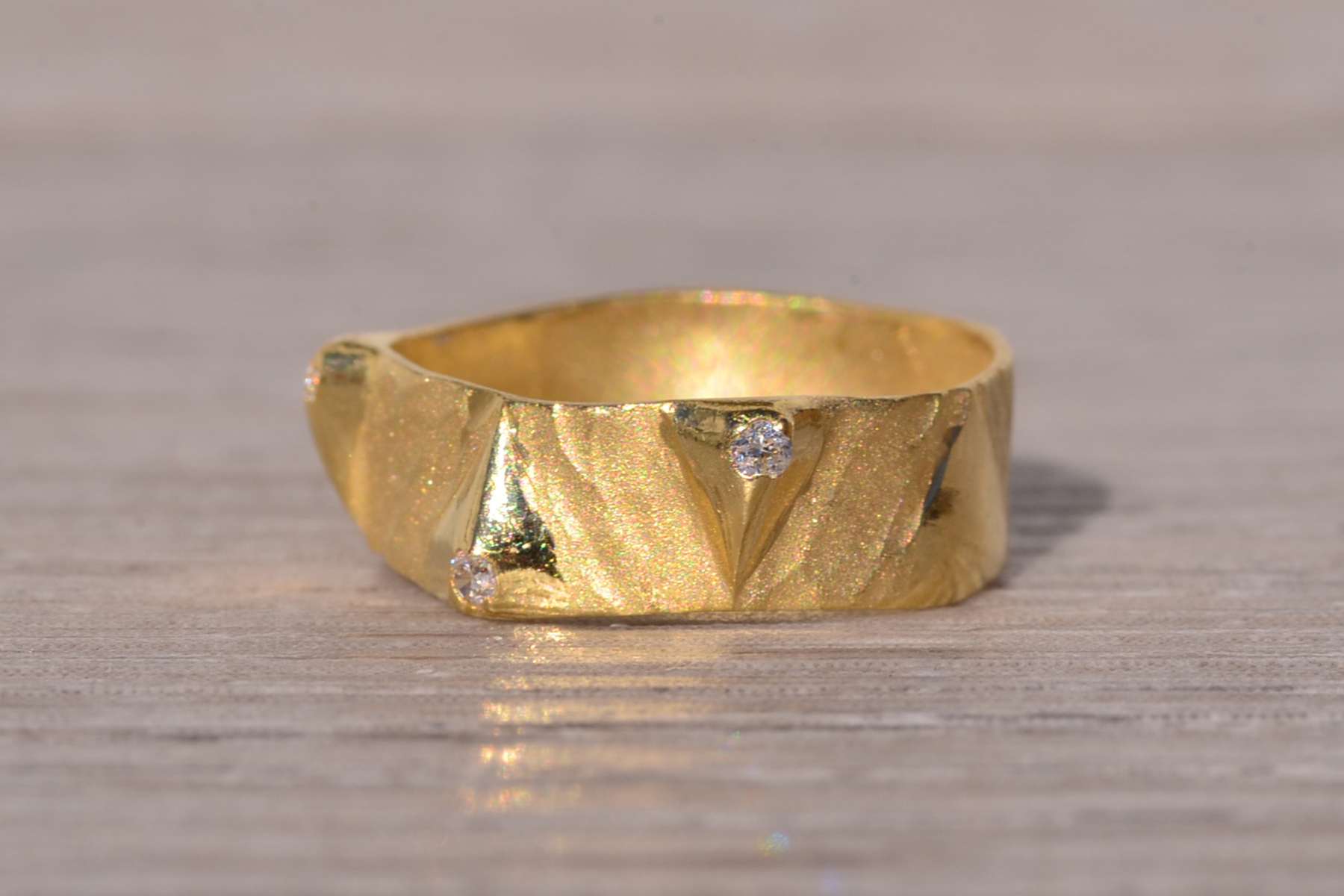 The Docklands: Handmade Artisan Band in Yellow Gold with Natural Diamonds - Image 3