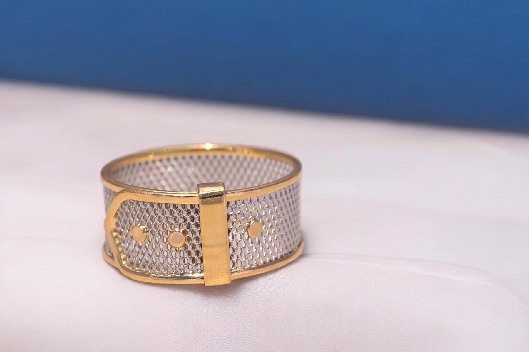 The Milano Mesh: Platinum and Yellow Gold Buckle Ring - Image 11