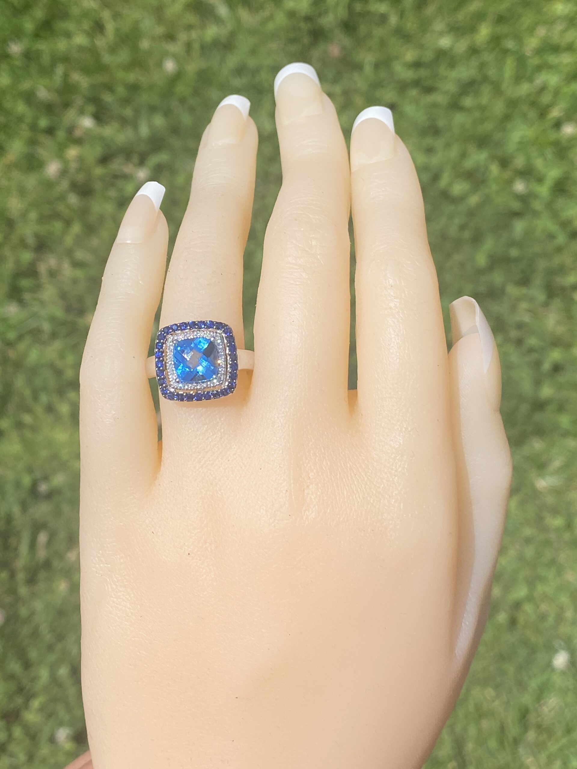 The Ocean Radiance: Blue Topaz, Natural Diamond, and Sapphire Ring in White Gold - Image 8