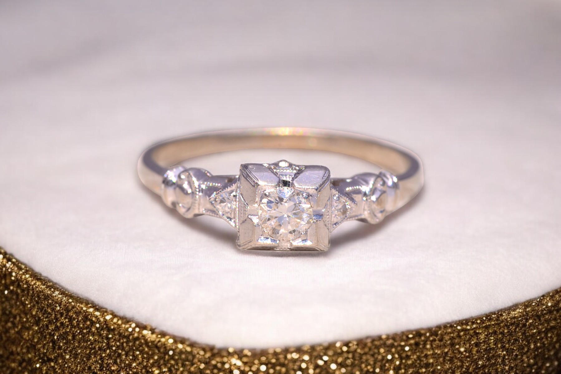 The Deco Petal: Art Deco Era Natural Diamond Ring in White Gold - Image 11