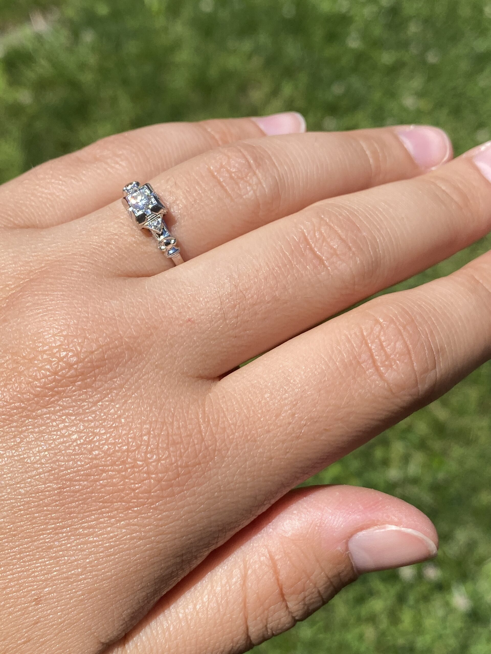 The Deco Petal: Art Deco Era Natural Diamond Ring in White Gold - Image 9