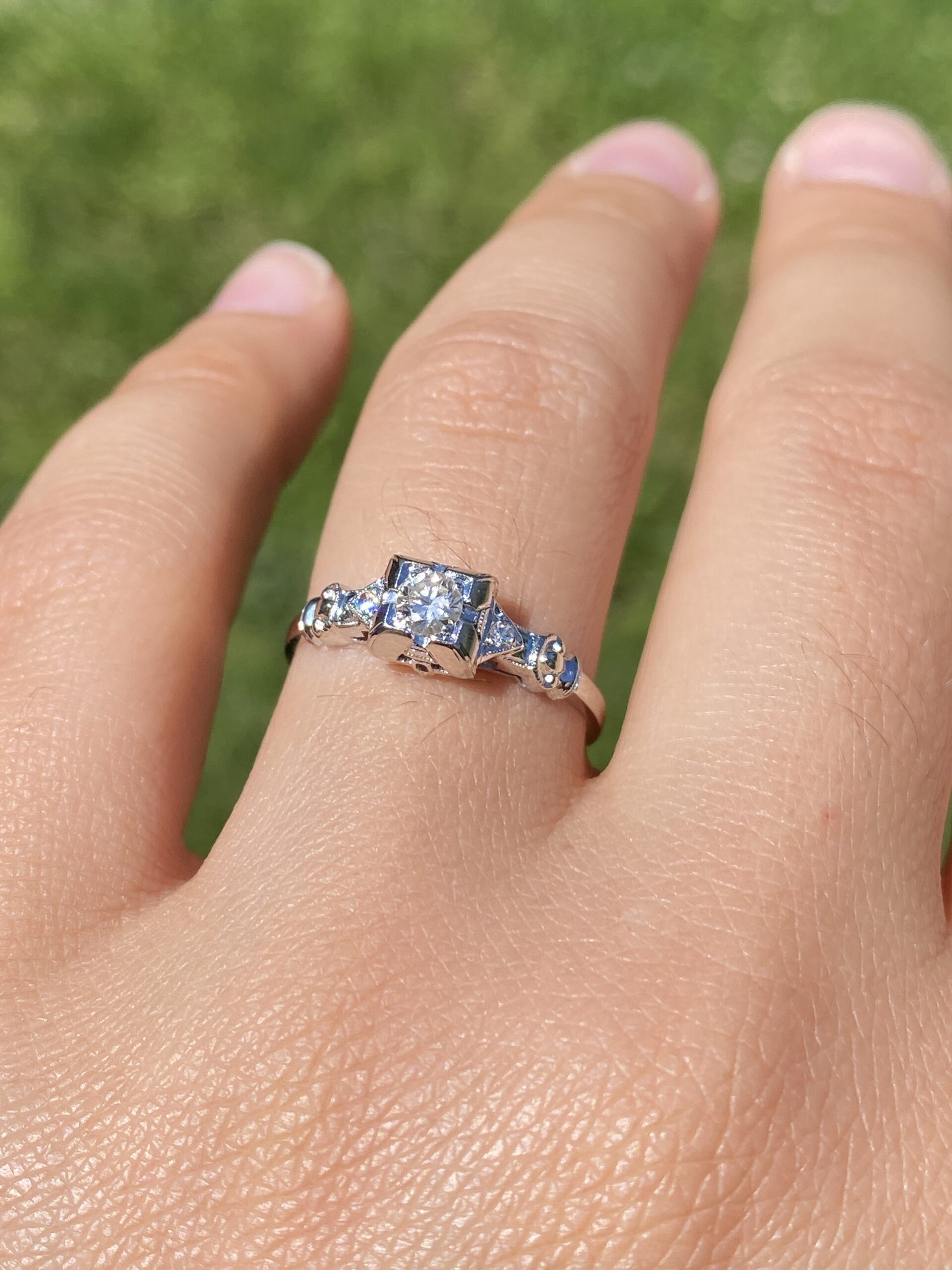 The Deco Petal: Art Deco Era Natural Diamond Ring in White Gold - Image 10