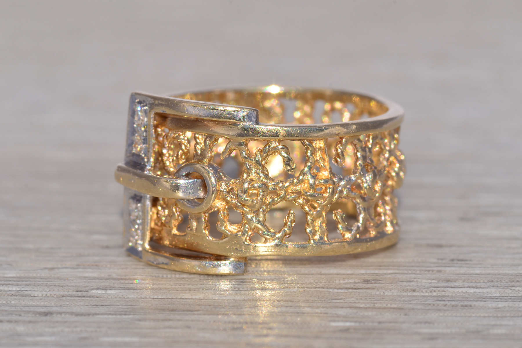 The Buckle Motif: Natural Diamond Ring in Yellow and White Gold - Image 3