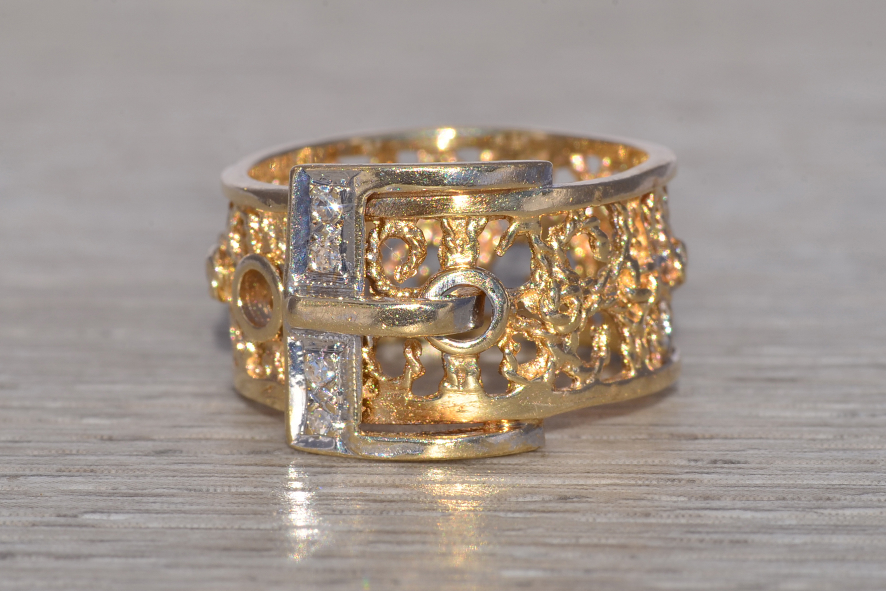 The Buckle Motif: Natural Diamond Ring in Yellow and White Gold - Image 7