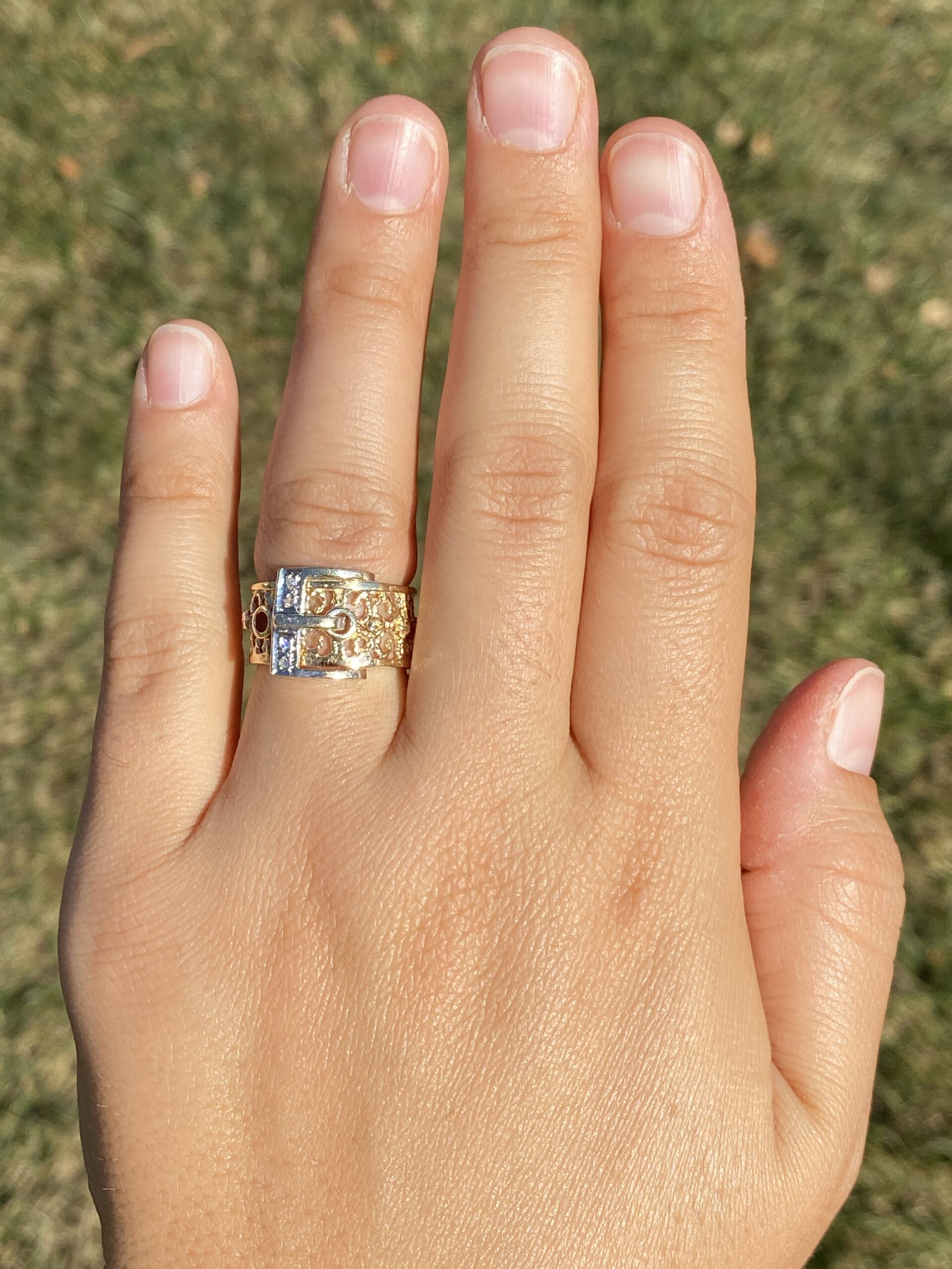 The Buckle Motif: Natural Diamond Ring in Yellow and White Gold - Image 8