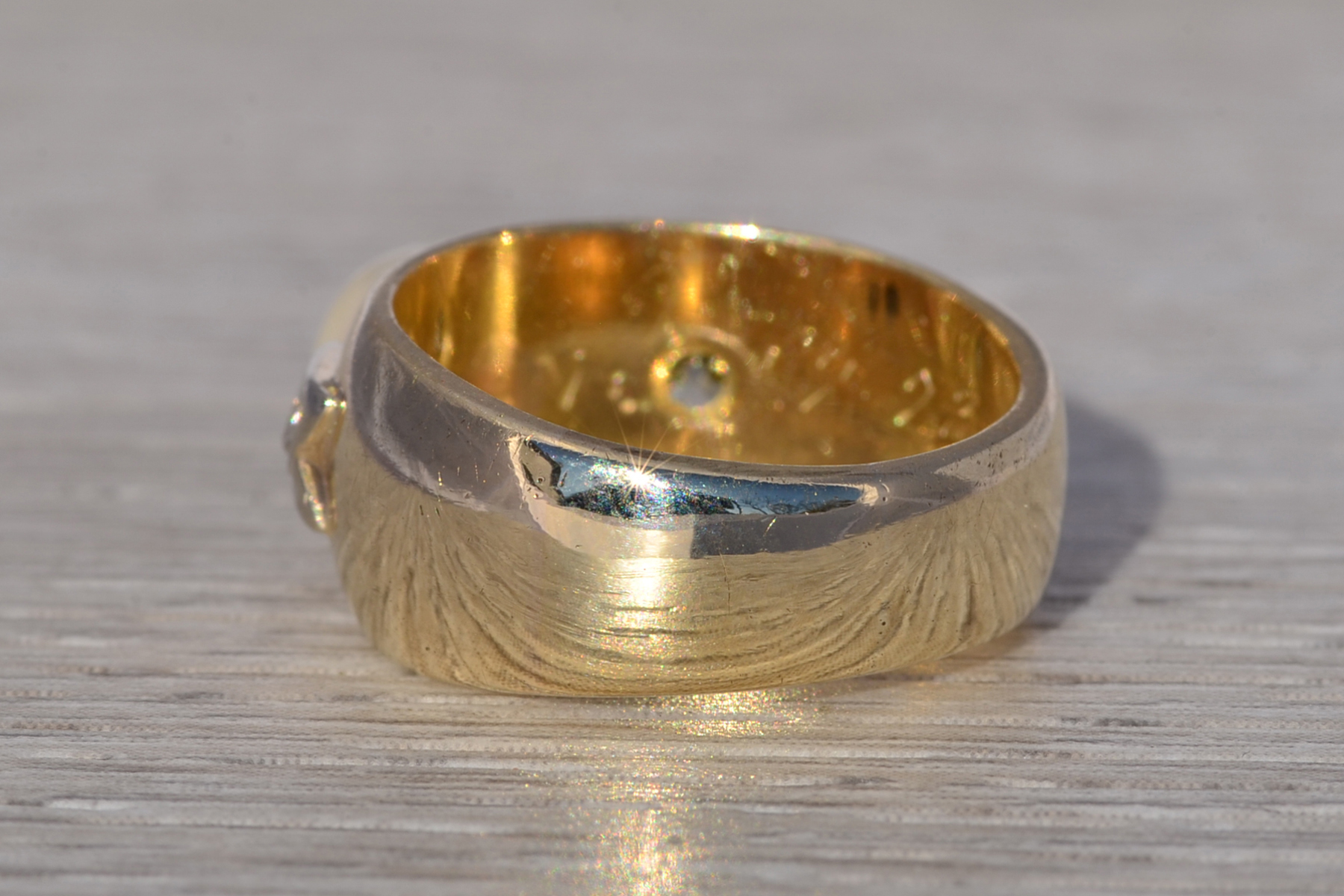 The February Promise: Pearl and Natural Diamond Ring in Yellow Gold - Image 4