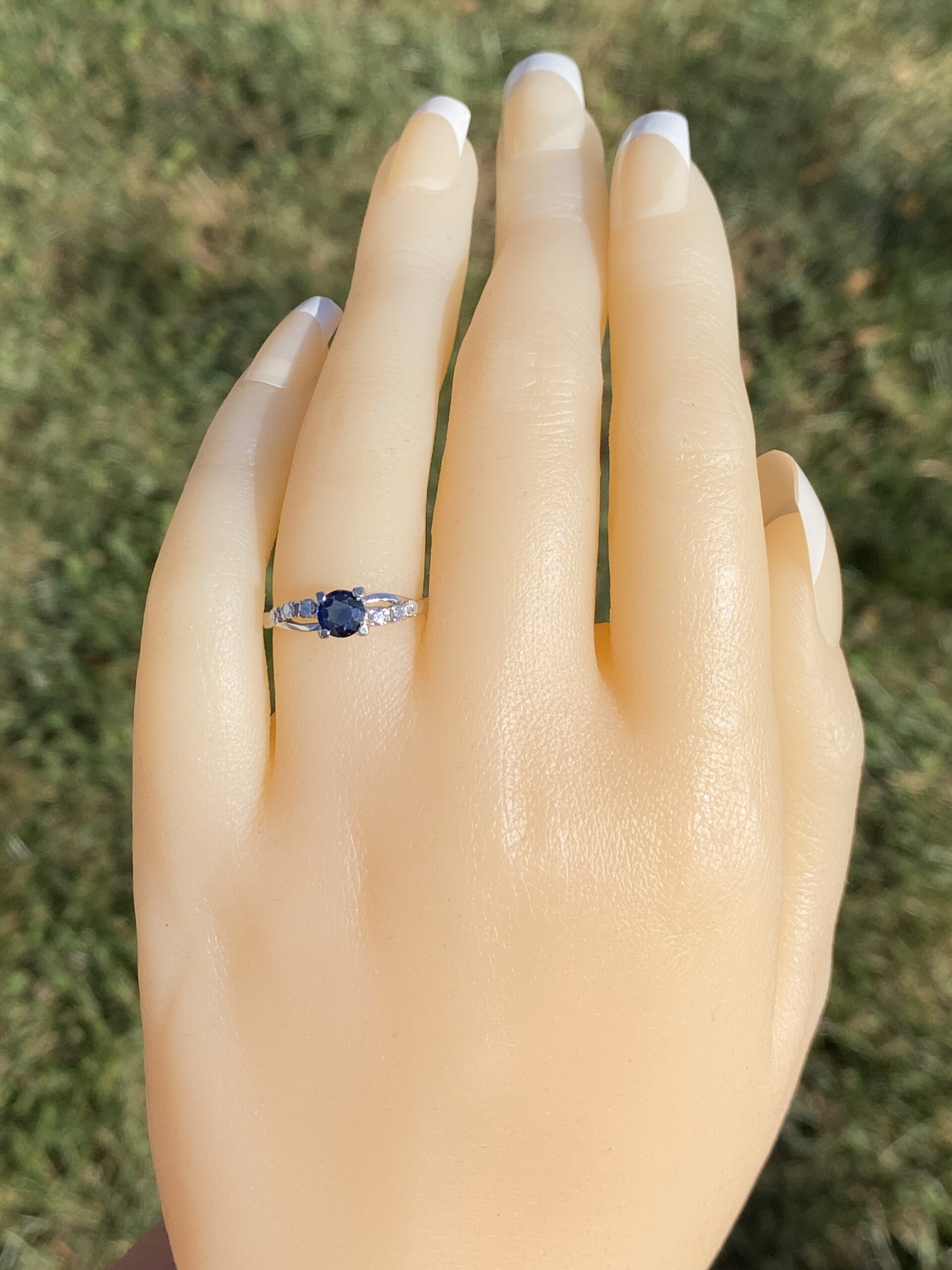 The Midnight Grace: Sapphire and Natural Diamond Ring in White Gold - Image 8