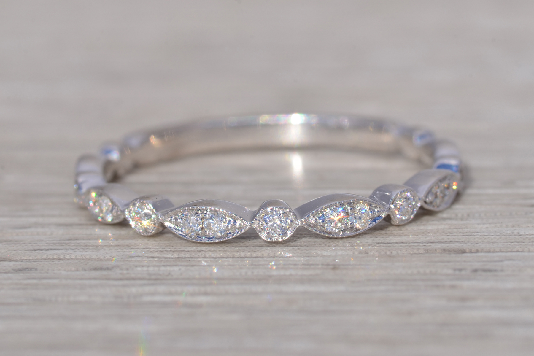 The Whispering Vine: Natural Diamond Band in White Gold - Image 2