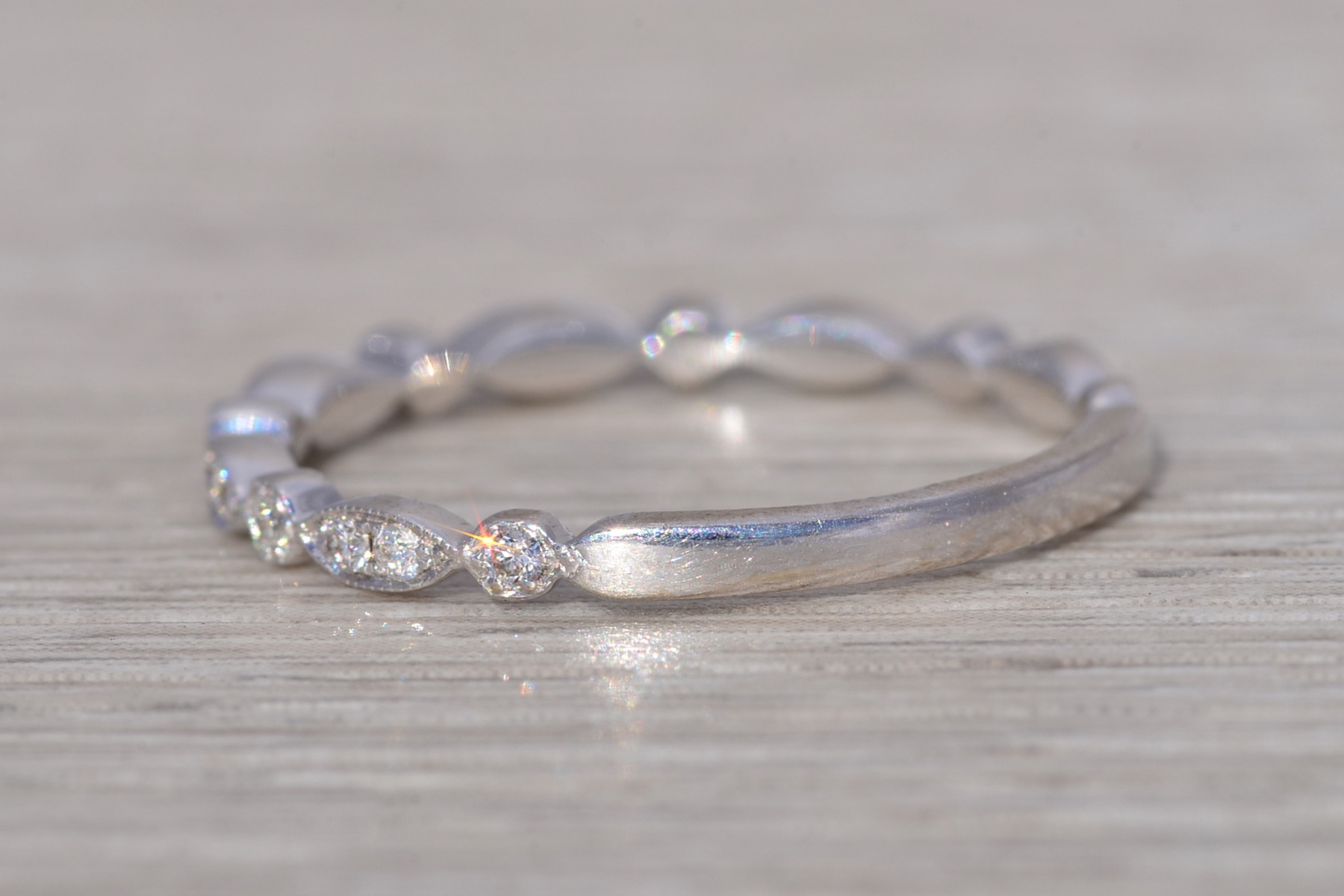 The Whispering Vine: Natural Diamond Band in White Gold - Image 4