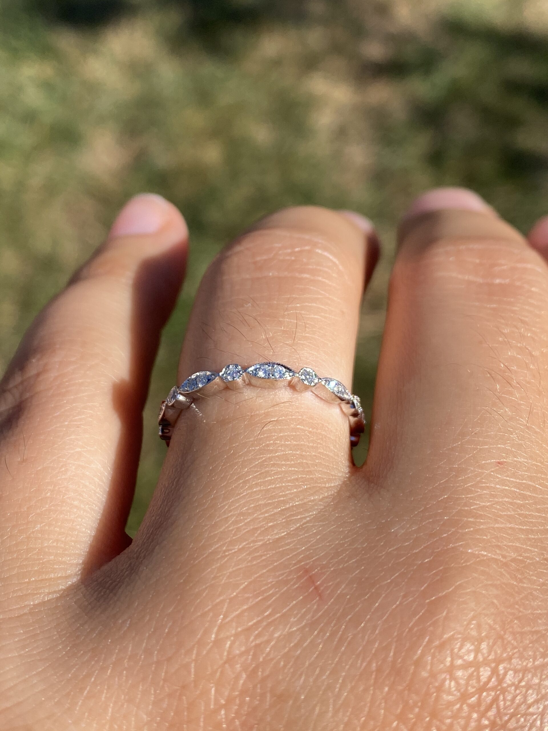 The Whispering Vine: Natural Diamond Band in White Gold - Image 10