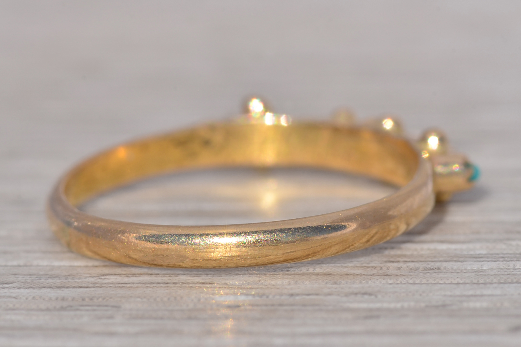 The Zuni Horizon: Turquoise Ring in Yellow Gold - Image 5