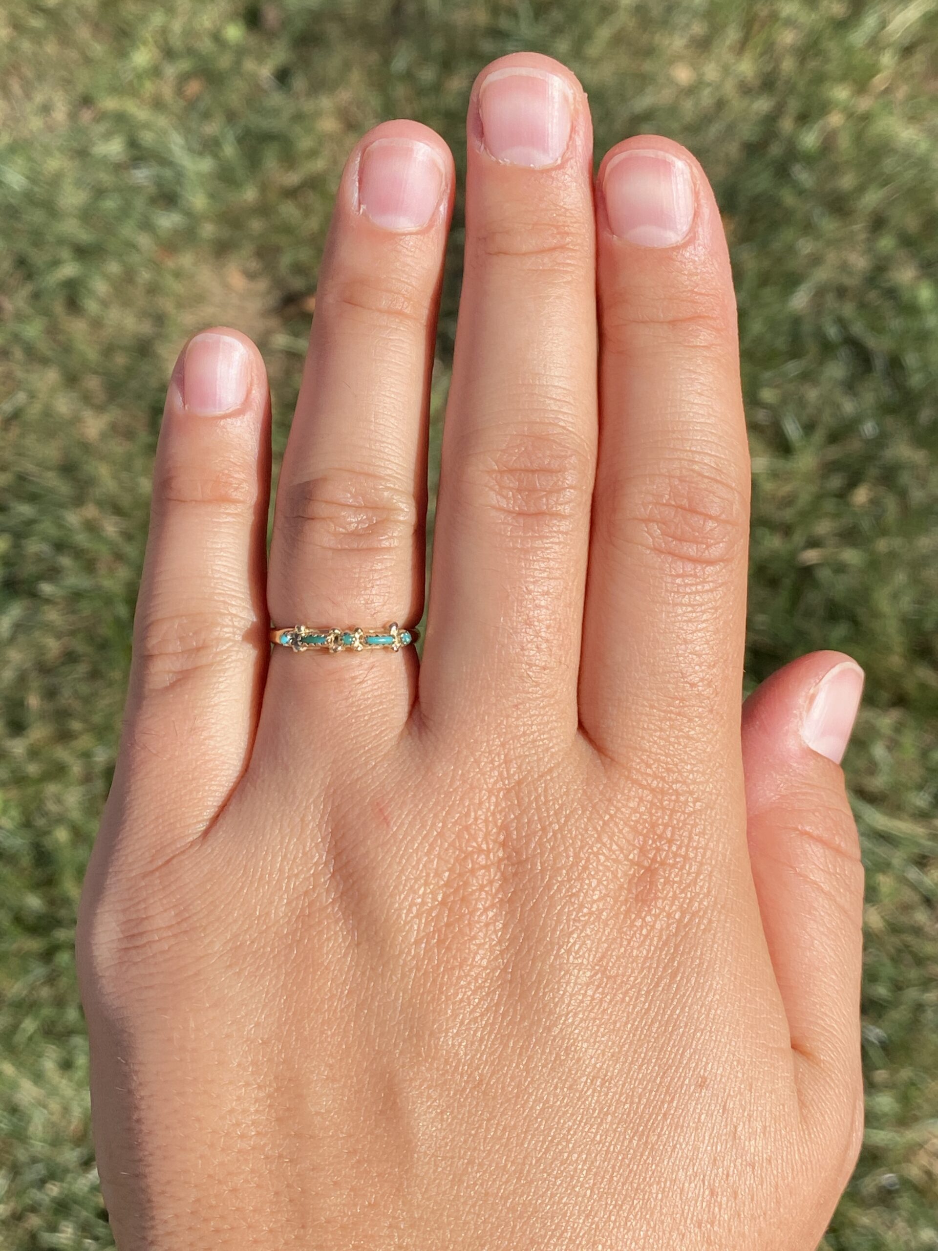 The Zuni Horizon: Turquoise Ring in Yellow Gold - Image 8