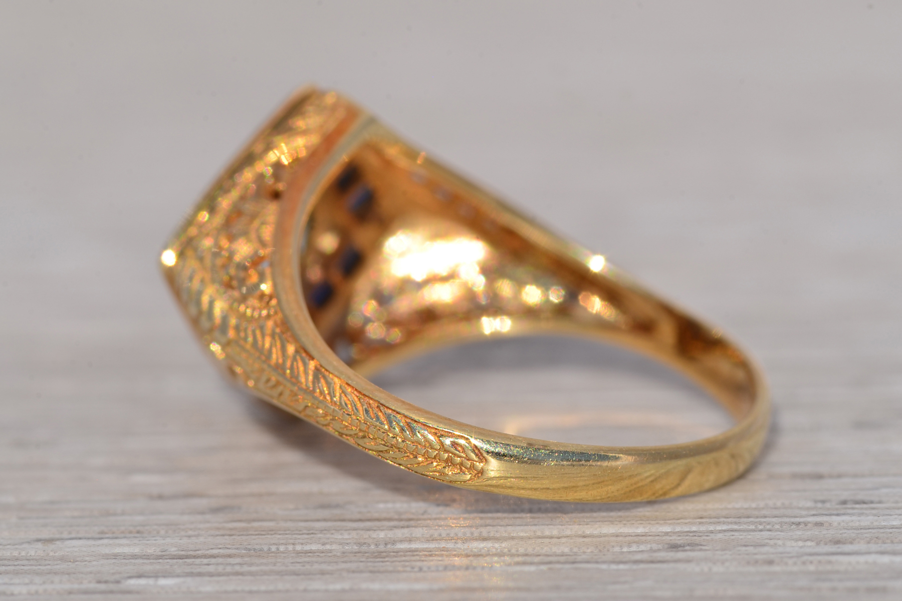 The Deco Revival: Aquamarine, Sapphire, and Natural Diamond Ring in Yellow Gold - Image 4