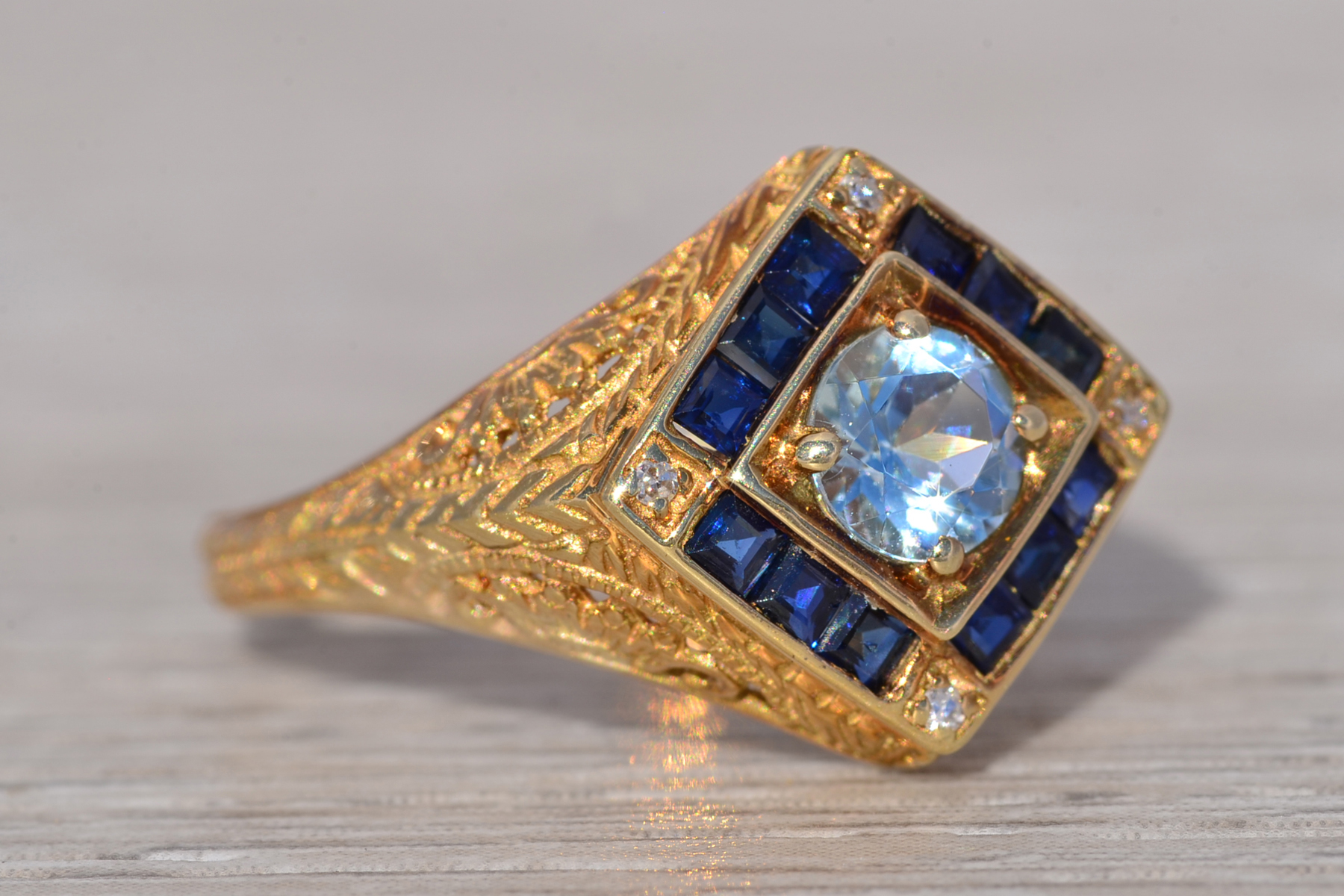 The Deco Revival: Aquamarine, Sapphire, and Natural Diamond Ring in Yellow Gold - Image 6