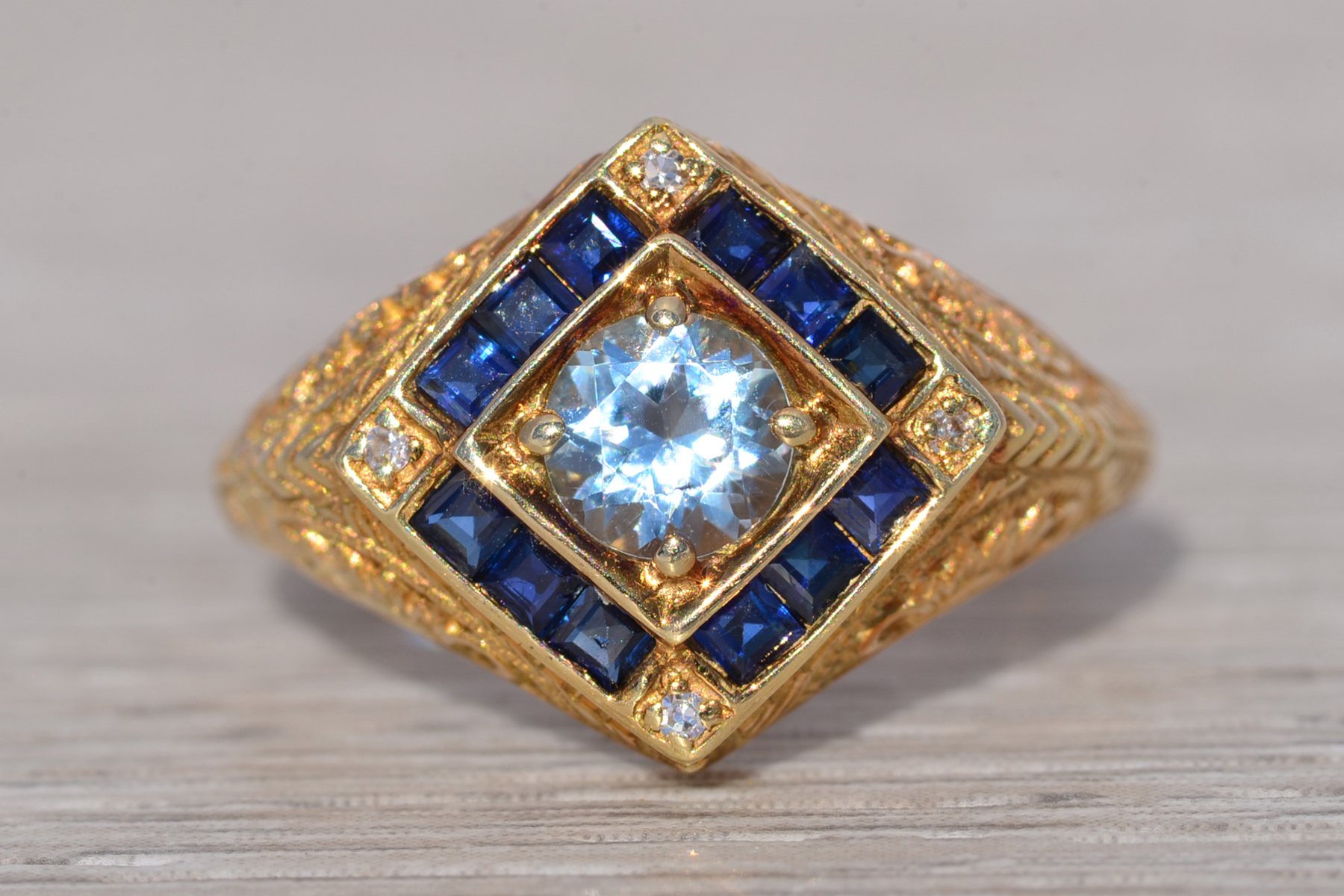 The Deco Revival: Aquamarine, Sapphire, and Natural Diamond Ring in Yellow Gold - Image 7