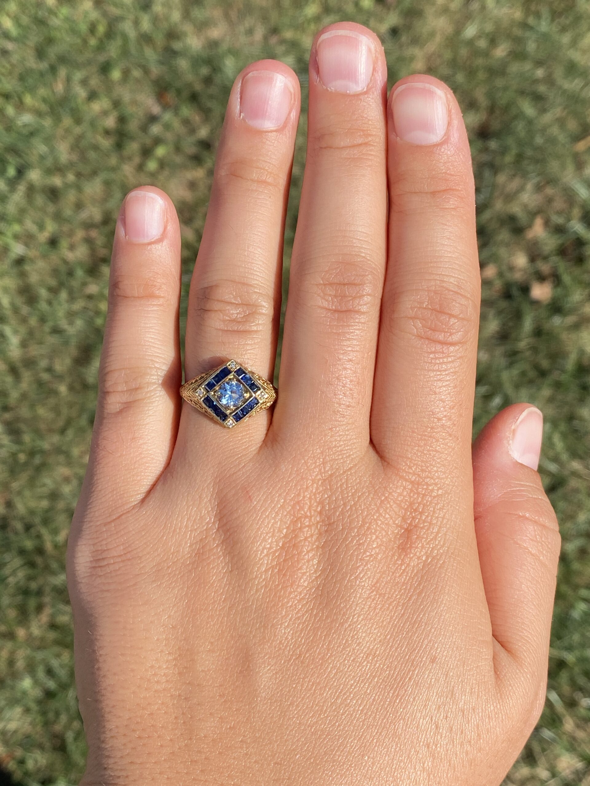 The Deco Revival: Aquamarine, Sapphire, and Natural Diamond Ring in Yellow Gold - Image 8