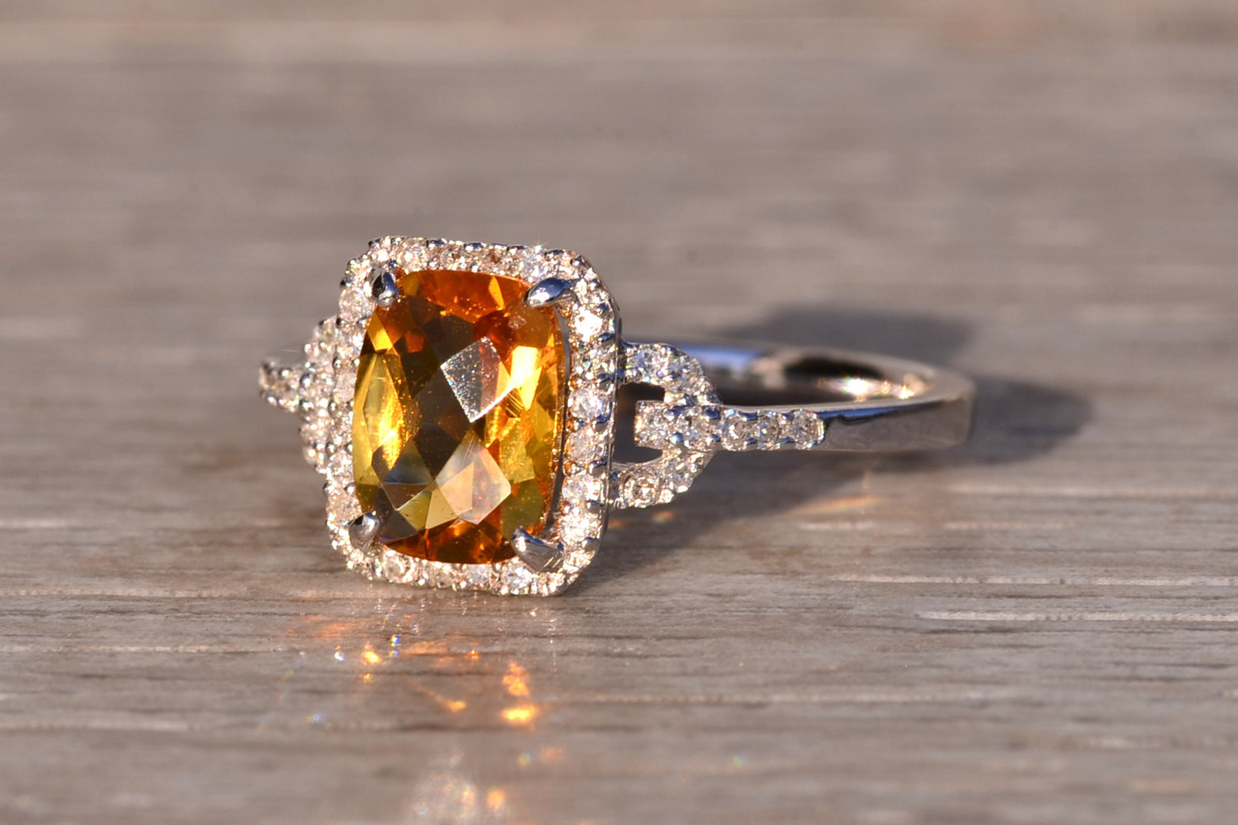 The 21st Avenue: Citrine and Diamond Ring in White Gold - Image 3