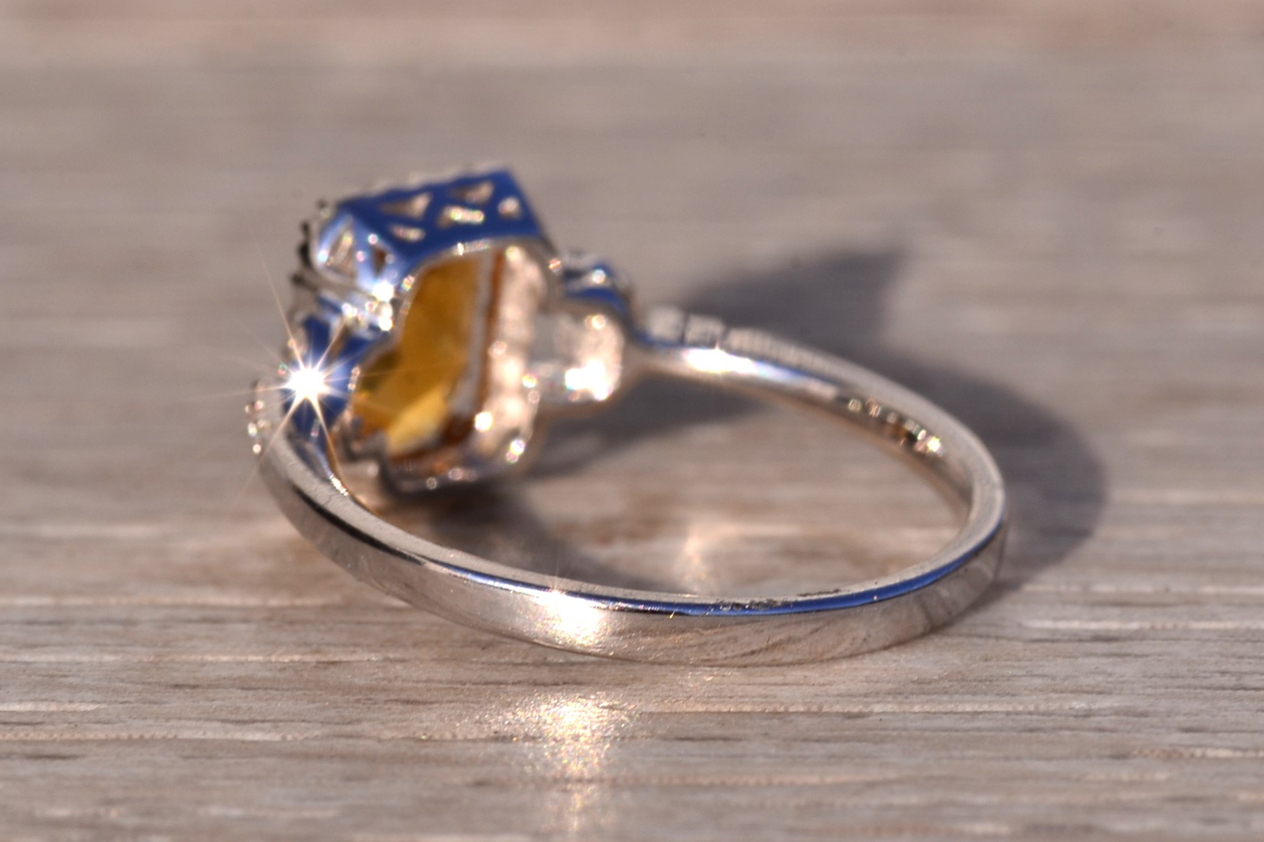 The 21st Avenue: Citrine and Diamond Ring in White Gold - Image 4