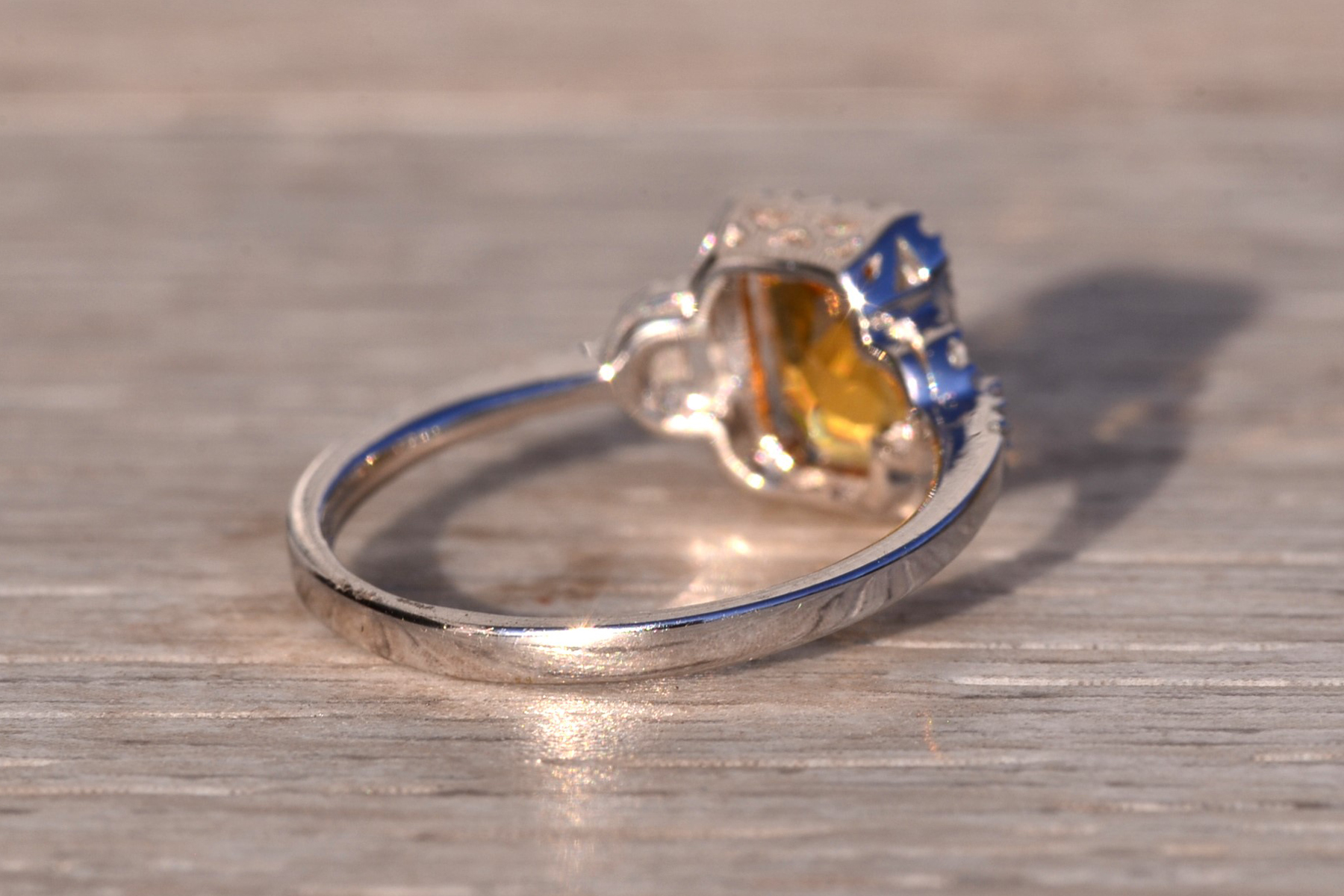 The 21st Avenue: Citrine and Diamond Ring in White Gold - Image 5
