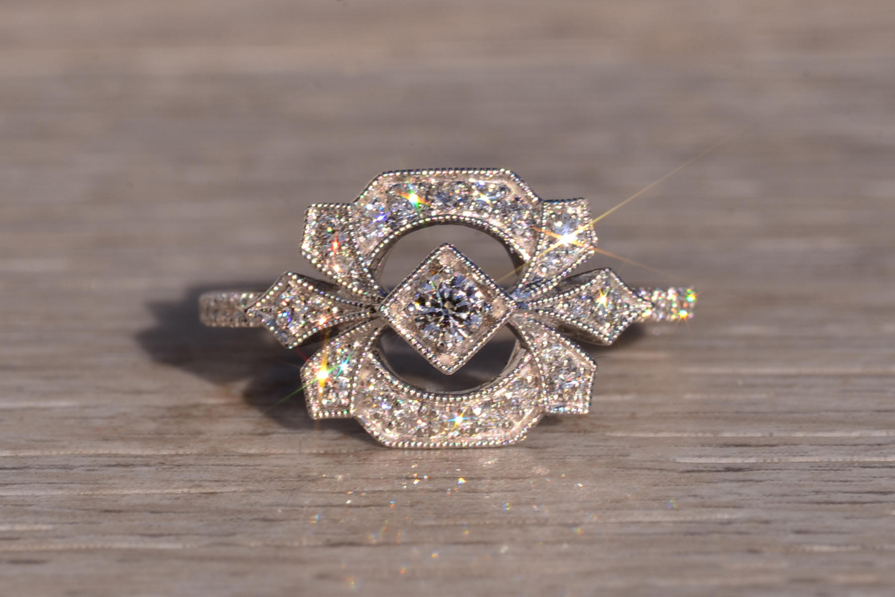 The 39th Avenue: Gabriel & Company Ring with Natural Diamonds - Image 2